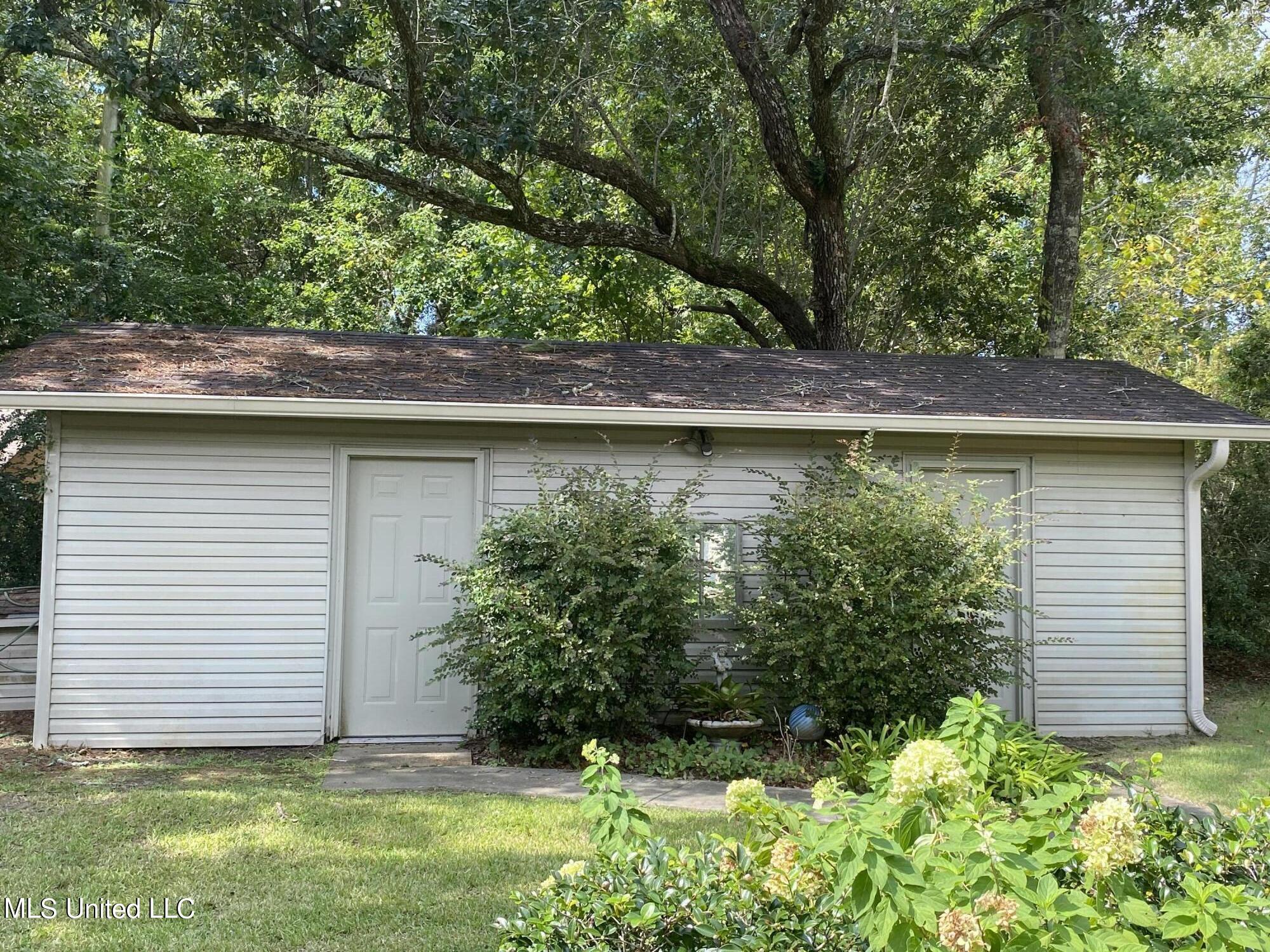 2129 Sandalwood Place, Gautier, Mississippi image 36