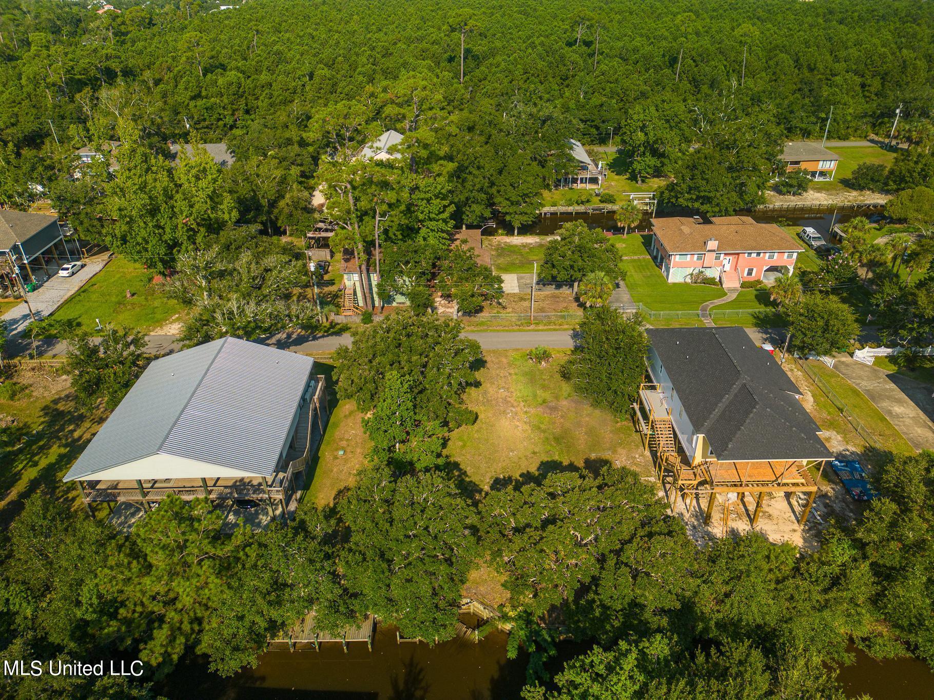 33 Good Street, Bay Saint Louis, Mississippi image 9