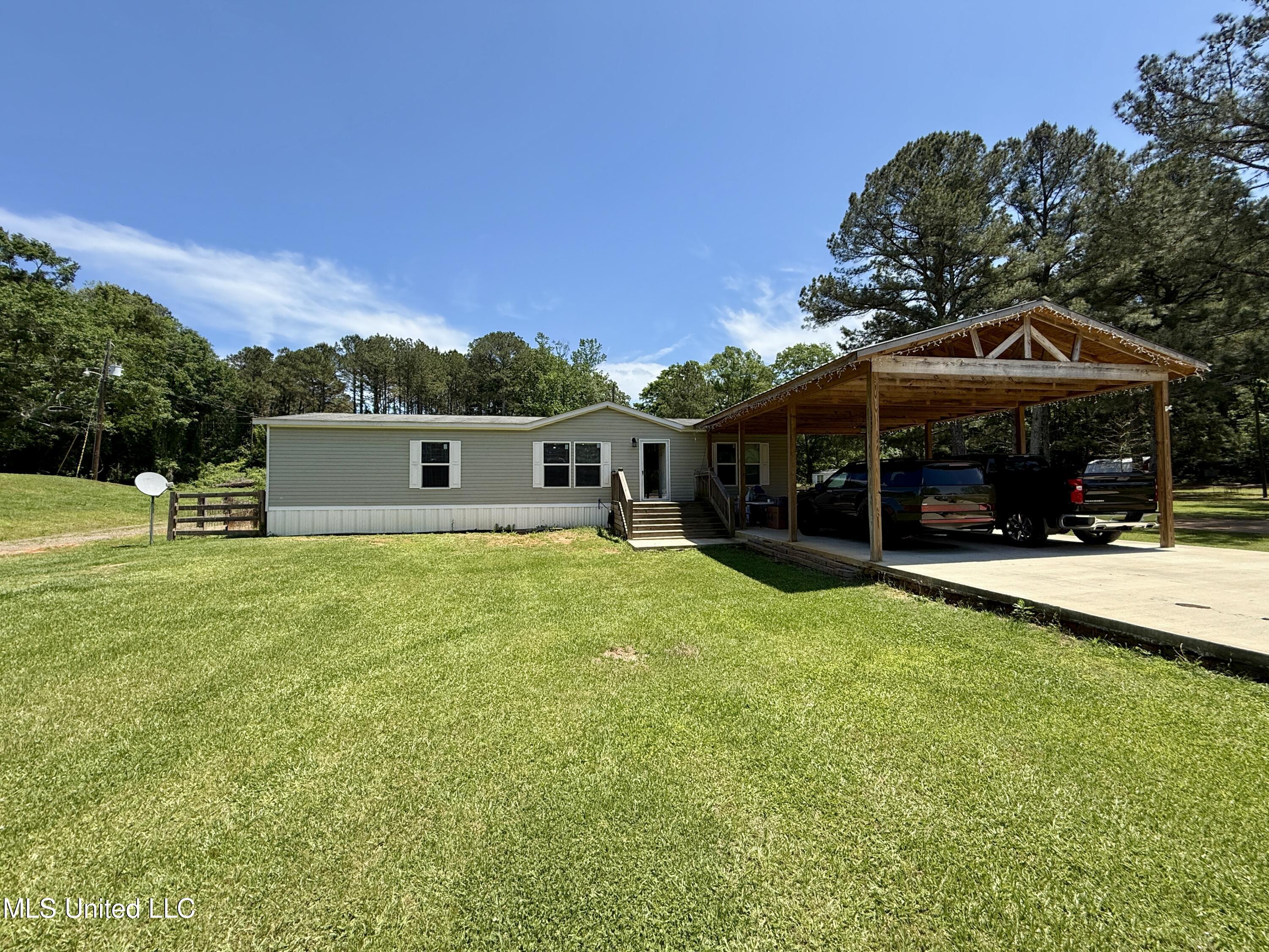 9250 Pleasant Hill Road, Carthage, Mississippi image 1