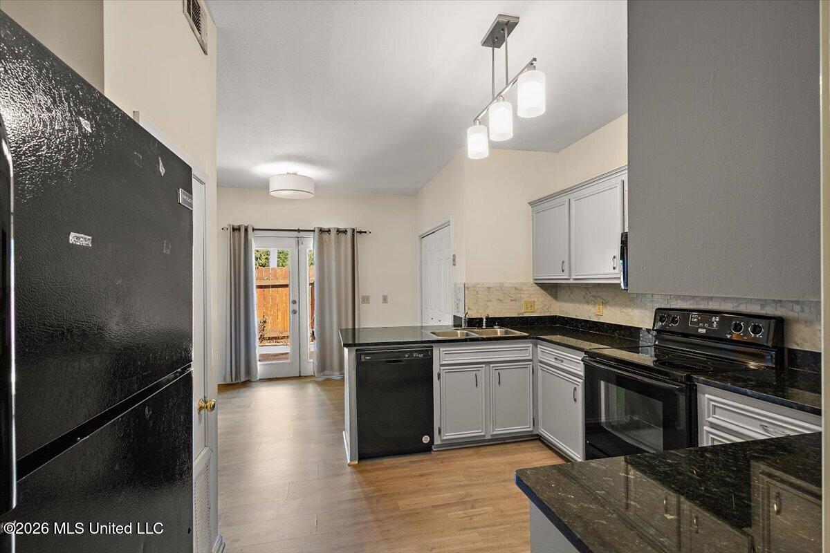 5076 Harling Place