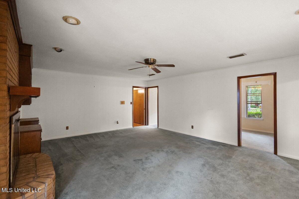 1026 Briarwood Drive, Jackson, Mississippi image 8