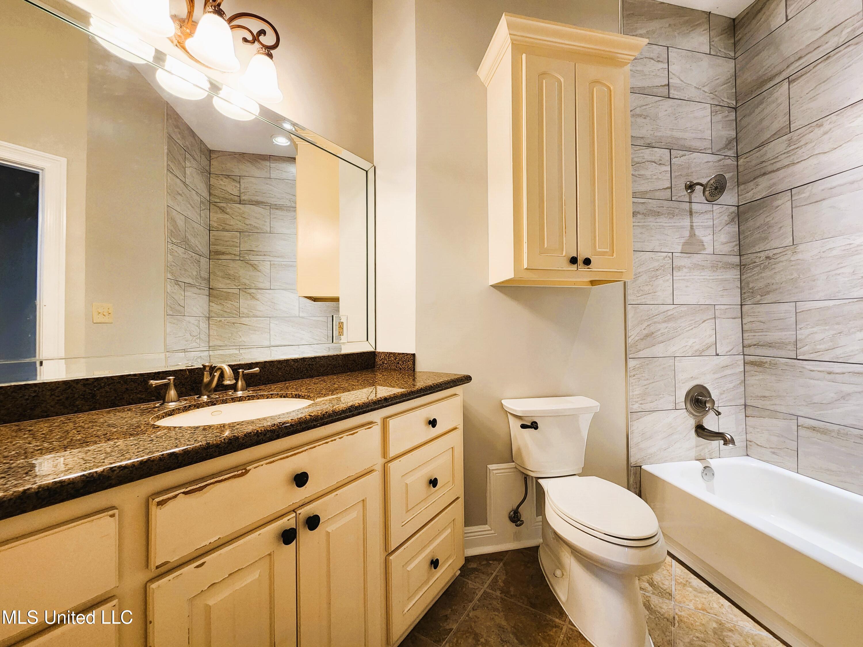 3936 Acadian Village Drive, Ocean Springs, Mississippi image 22