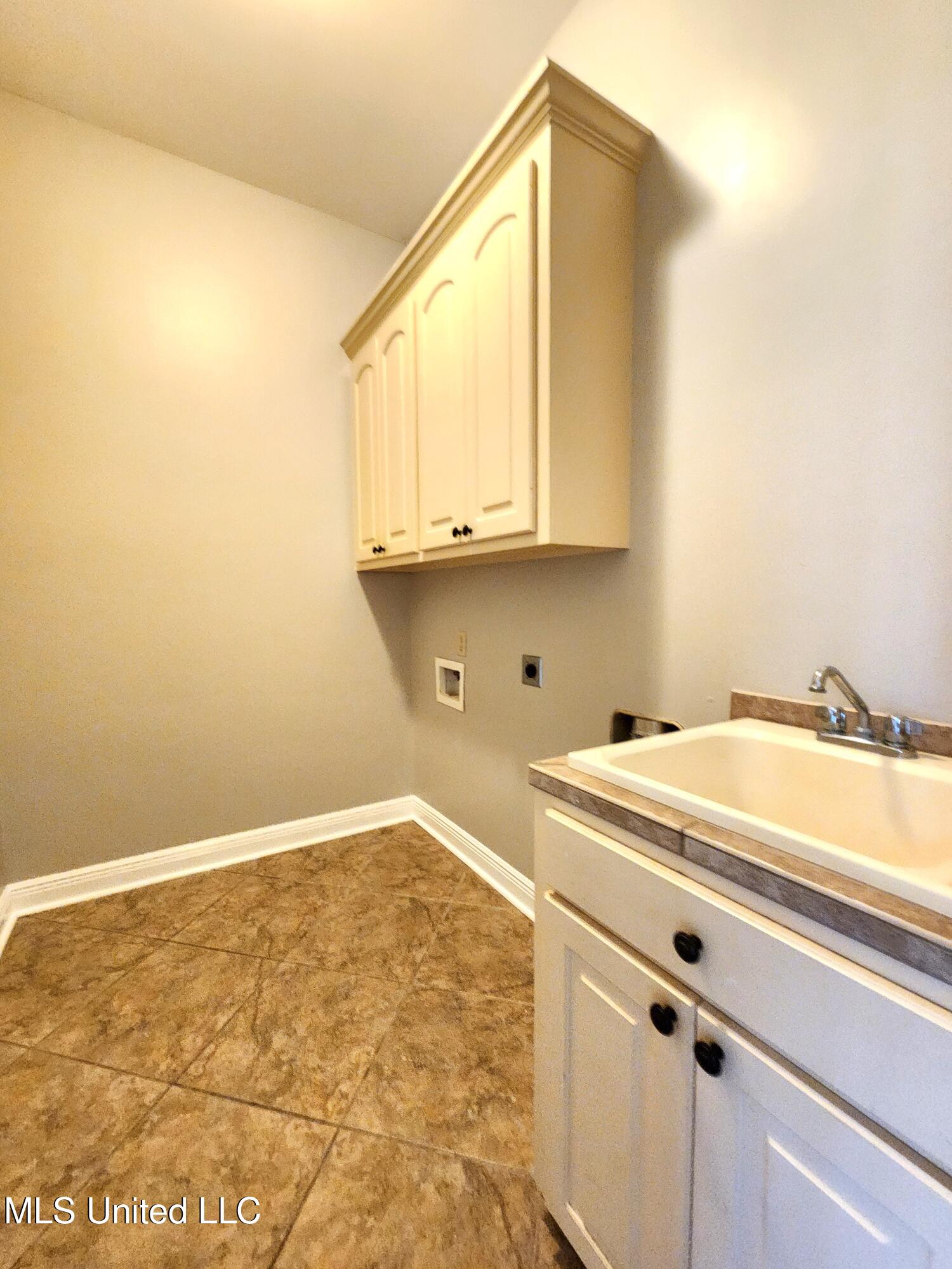 3936 Acadian Village Drive, Ocean Springs, Mississippi image 19