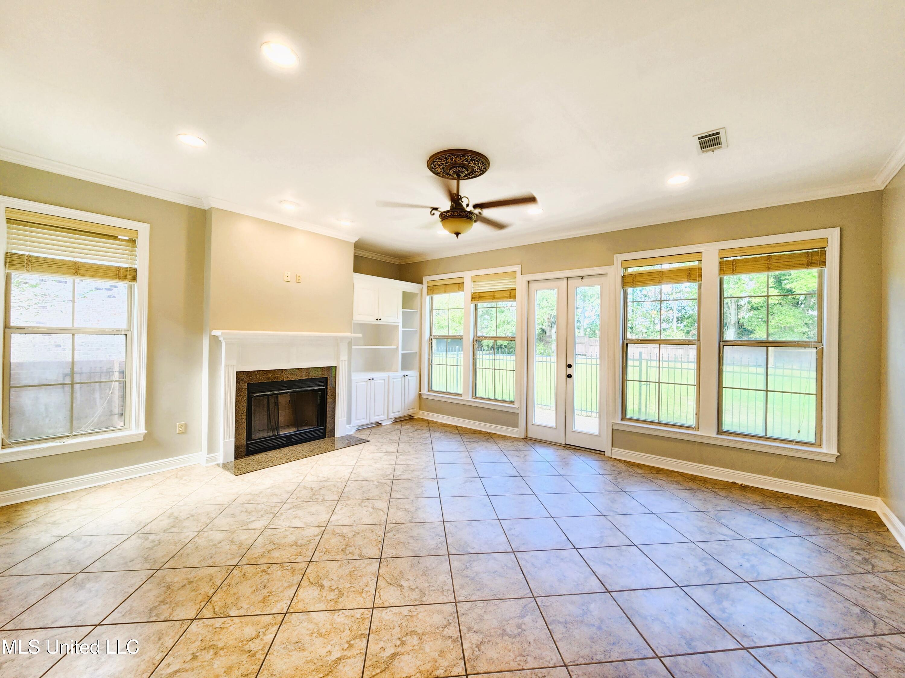3936 Acadian Village Drive, Ocean Springs, Mississippi image 5