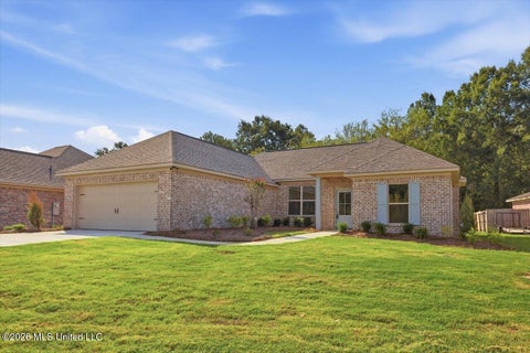 Homes For Sale - 111 Newport Drive<br/> Madison County, Canton, MS 39046