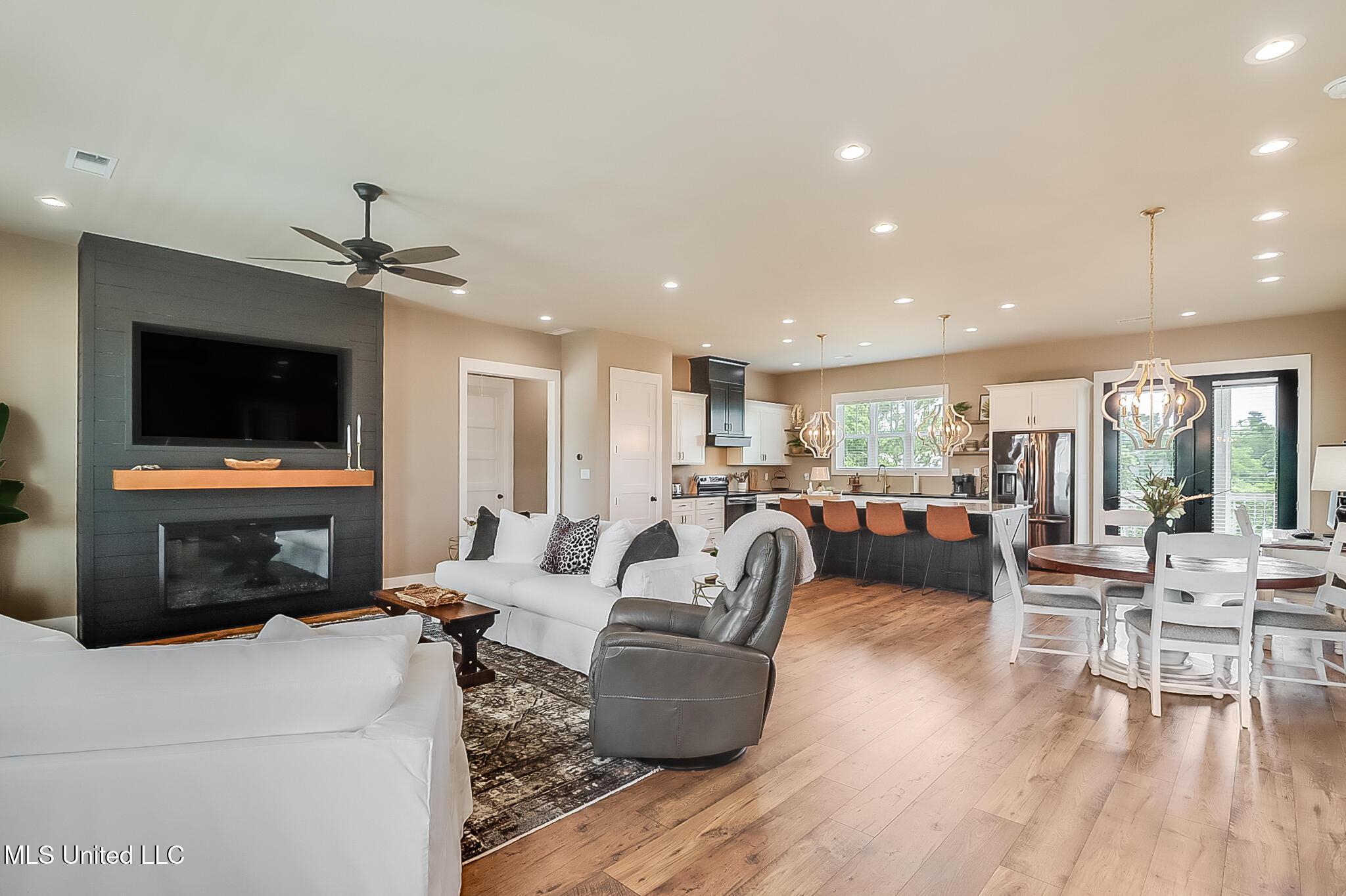 118 Sea Oaks Boulevard, Long Beach, Mississippi image 3