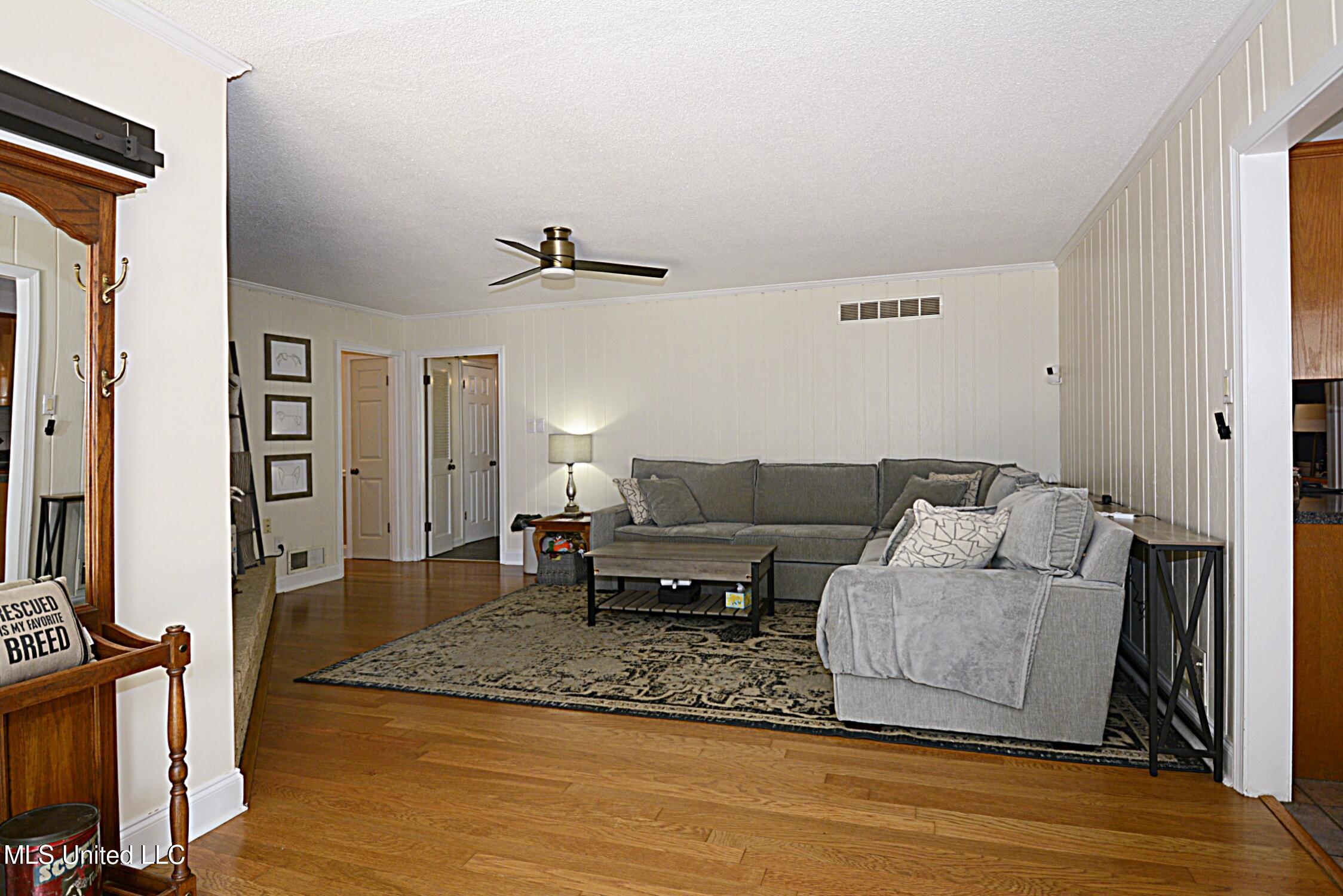 8256 E Farmington Drive, Southaven, Mississippi image 12