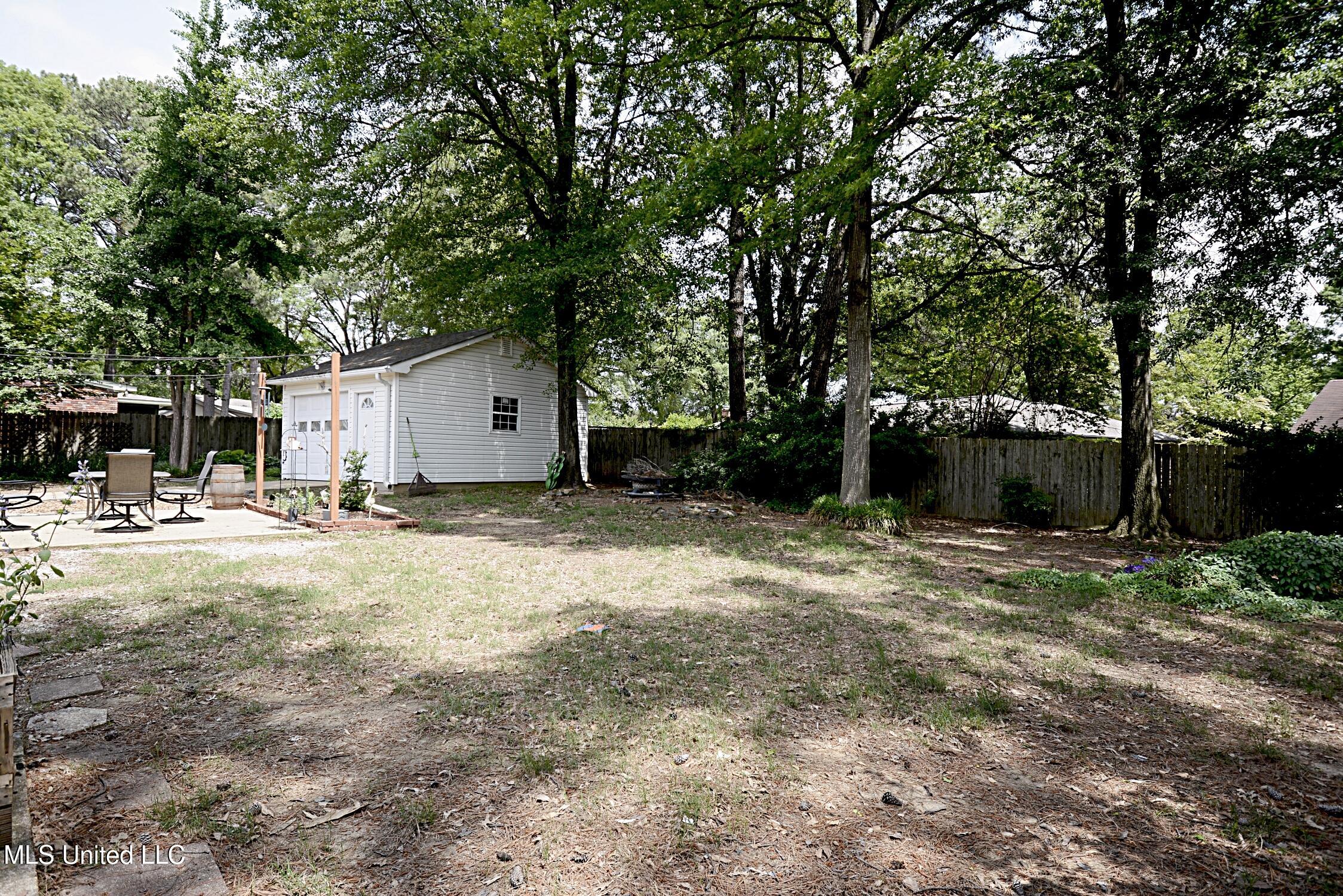 8256 E Farmington Drive, Southaven, Mississippi image 29