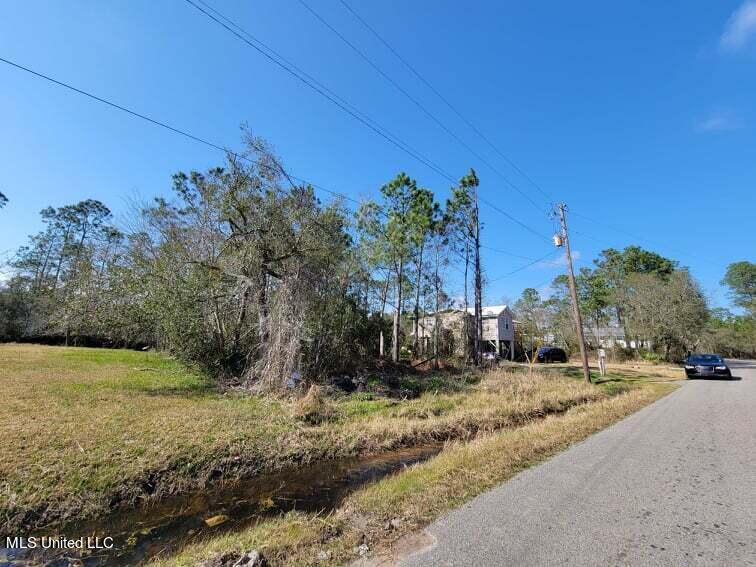 10175 River Drive, Waveland, Mississippi image 2