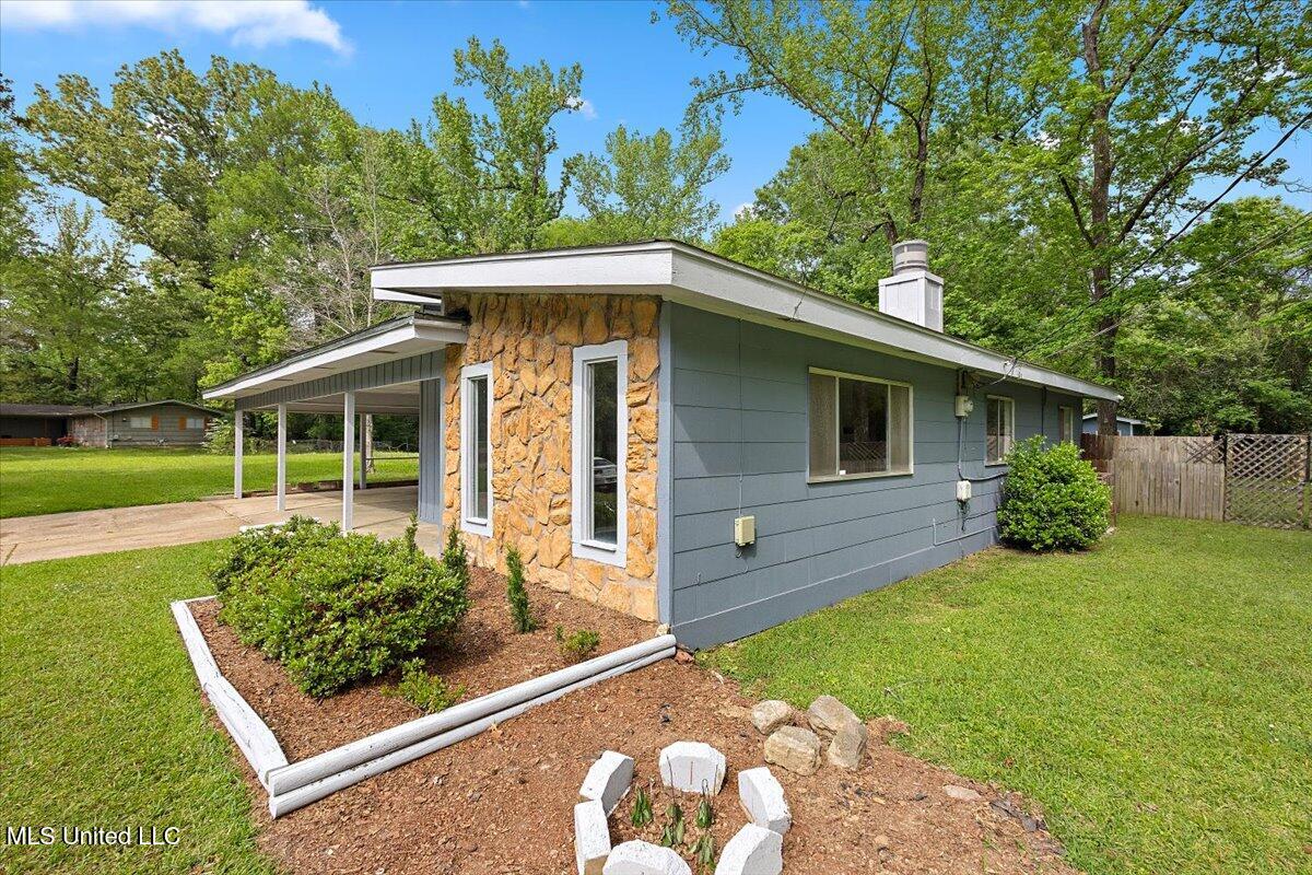 3136 Meadow Forest Drive, Jackson, Mississippi image 2