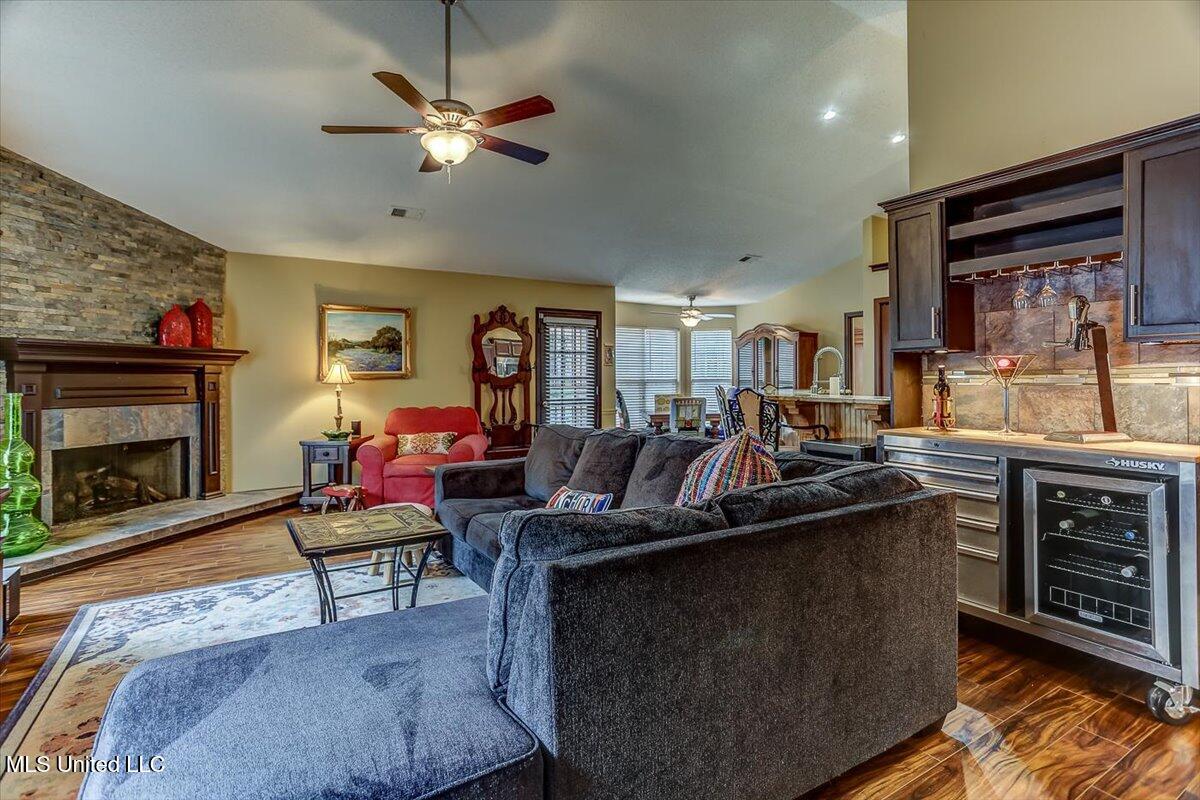 7404 Fox Hollow Lane, Southaven, Mississippi image 10