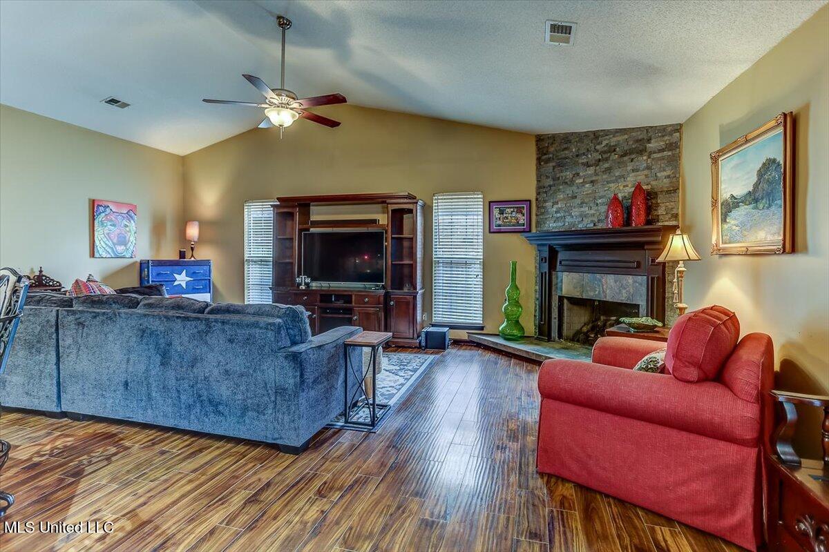 7404 Fox Hollow Lane, Southaven, Mississippi image 11