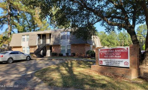 Homes For Sale - 200 Wildwood Terrace<br/> Kosciusko, MS 39090