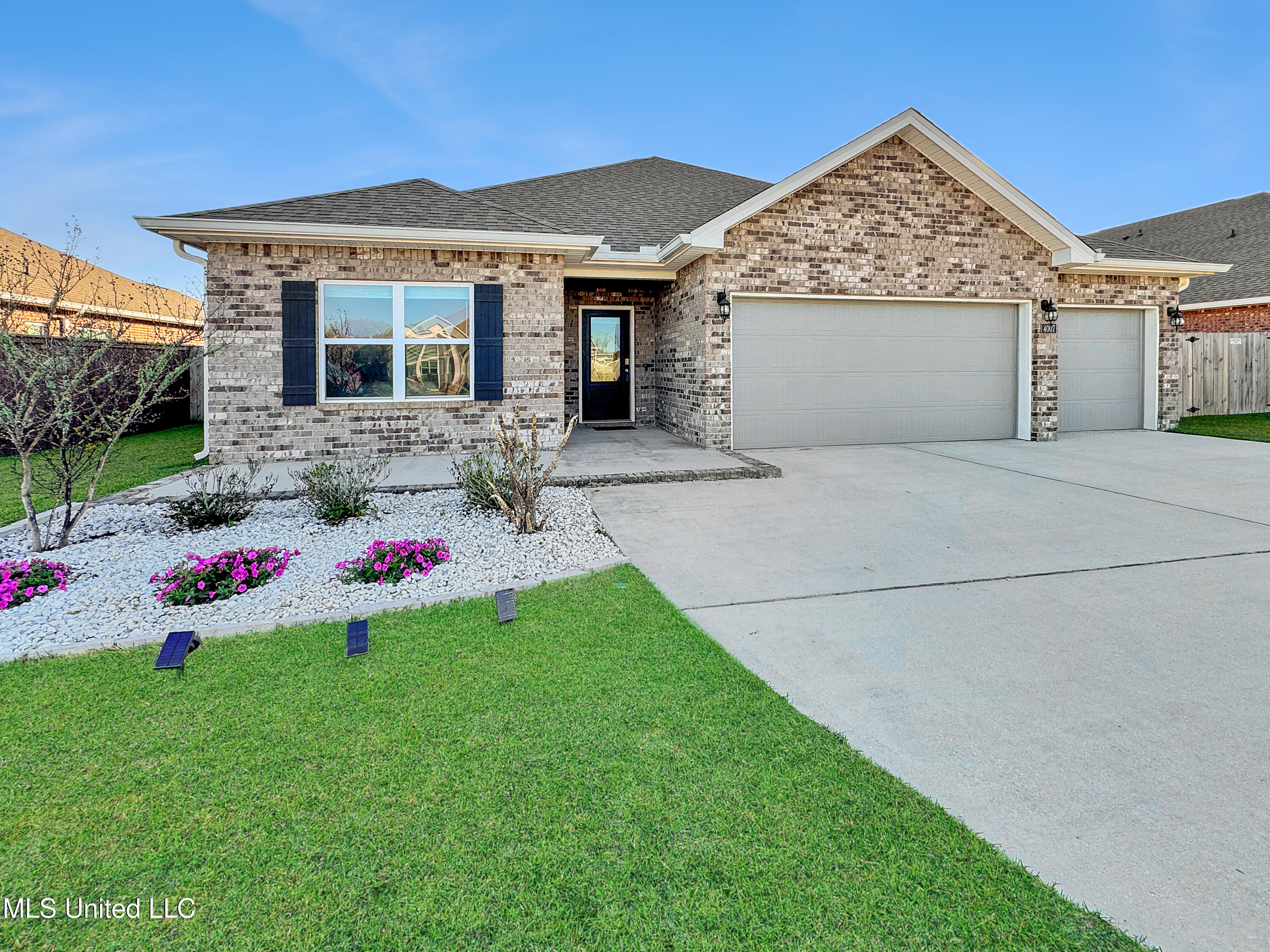 4007 Lighthouse Drive, Long Beach, Mississippi image 2
