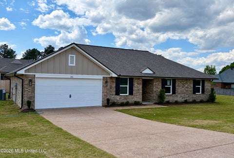 Homes For Sale - 106 Red Bird Cove<br/> Senatobia, MS 38668