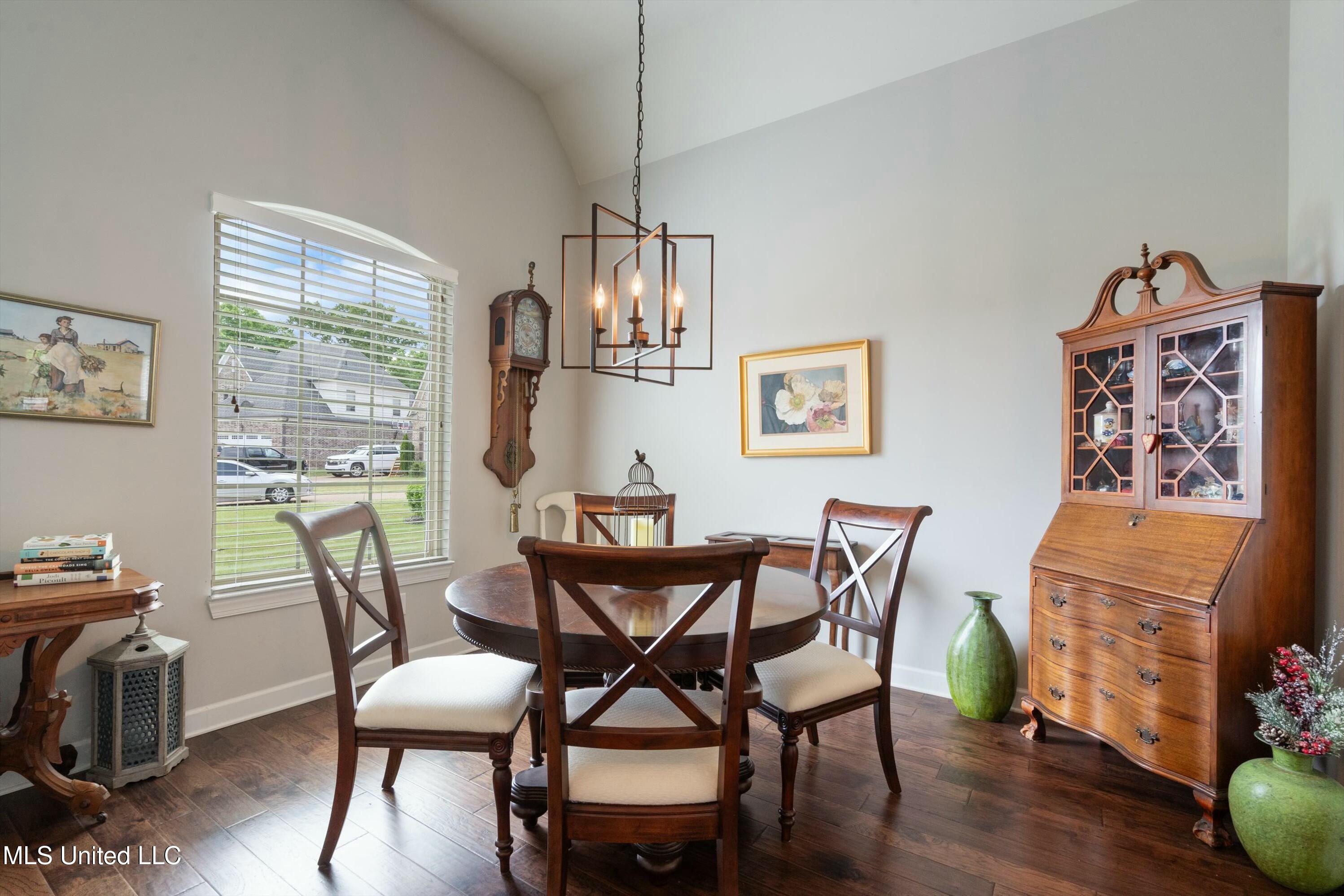 5274 Forest Bend Cove, Southaven, Mississippi image 6