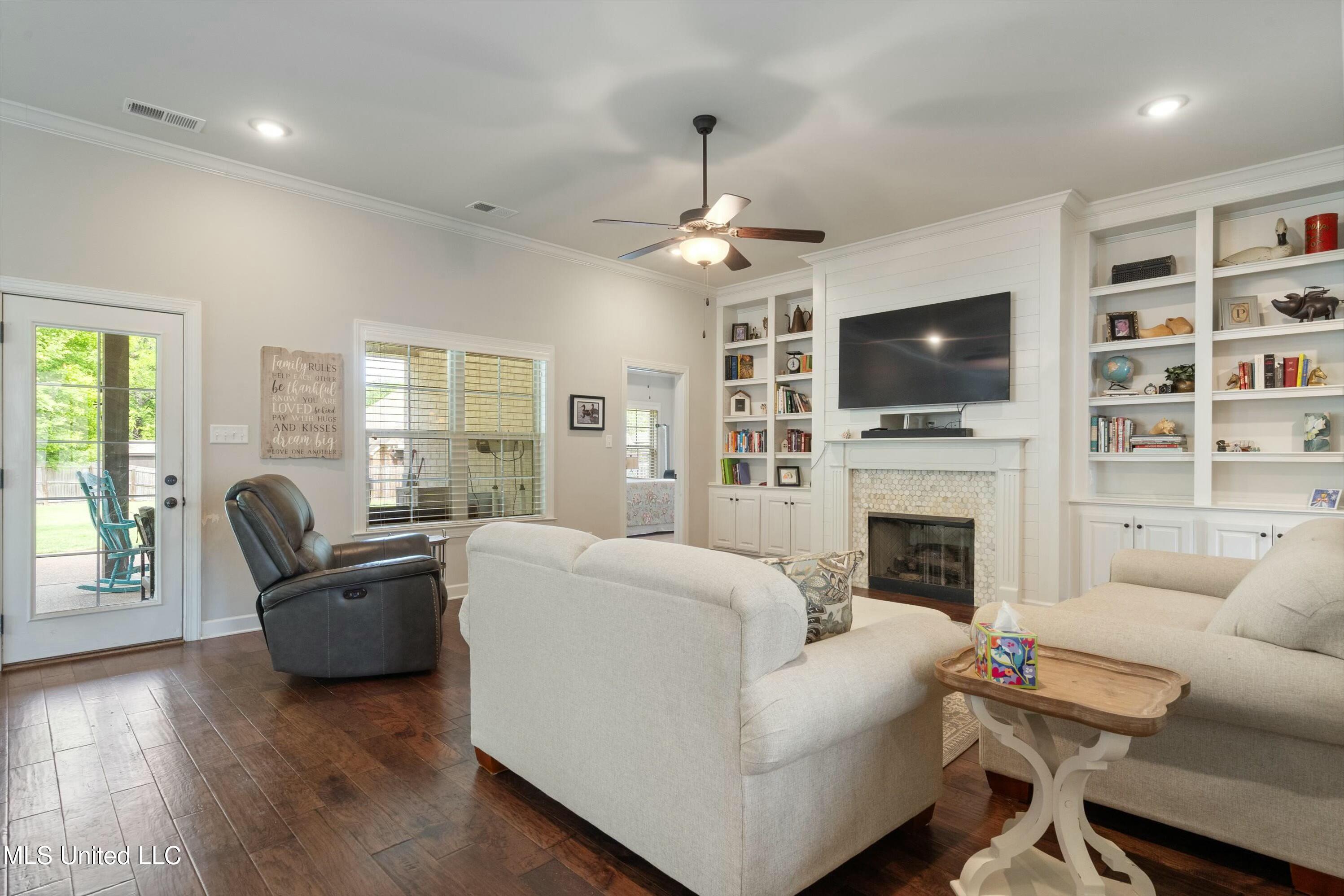 5274 Forest Bend Cove, Southaven, Mississippi image 11