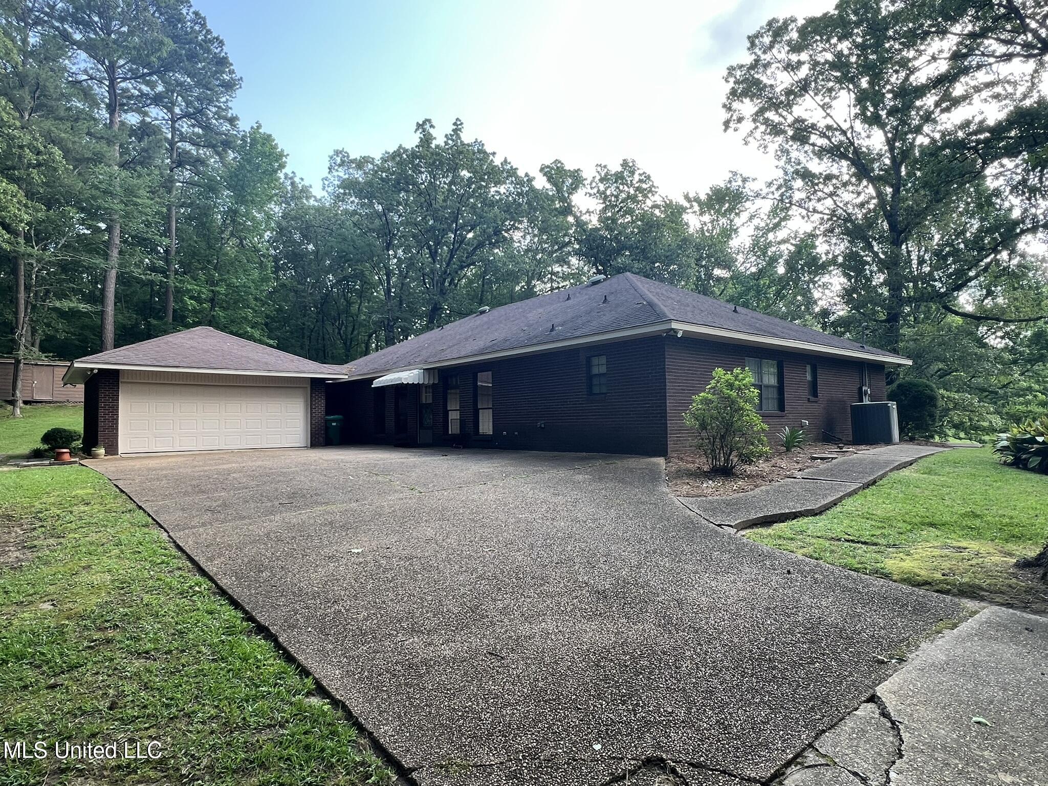 1462 Bridgers Drive, Raymond, Mississippi image 5