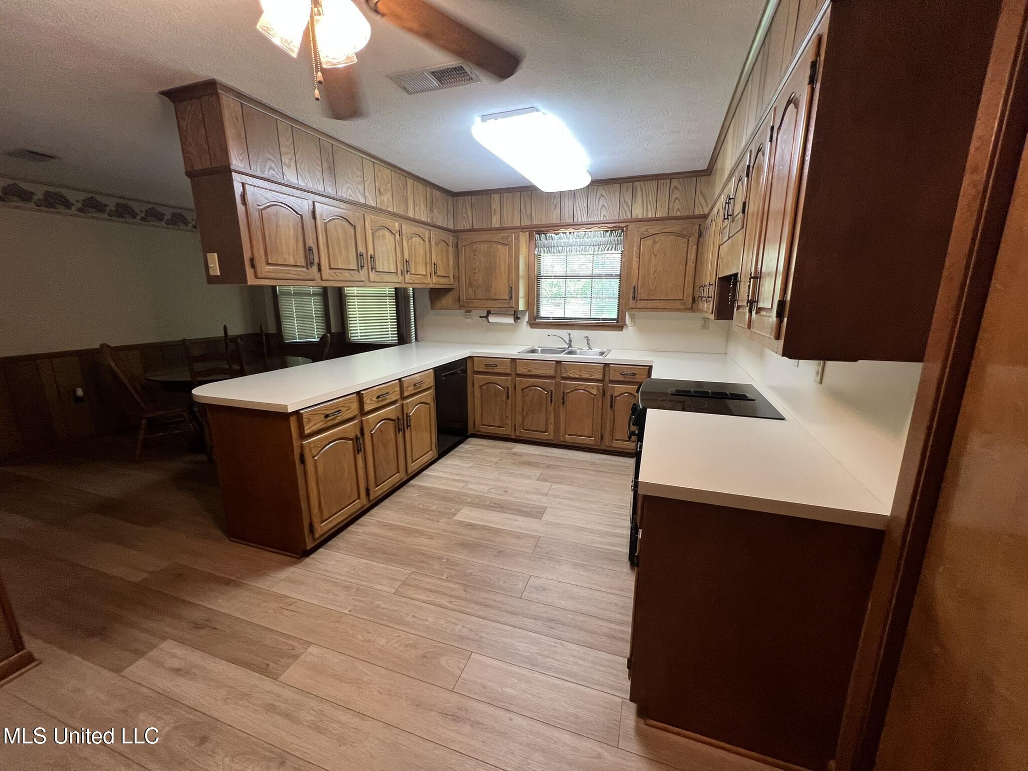 1462 Bridgers Drive, Raymond, Mississippi image 11