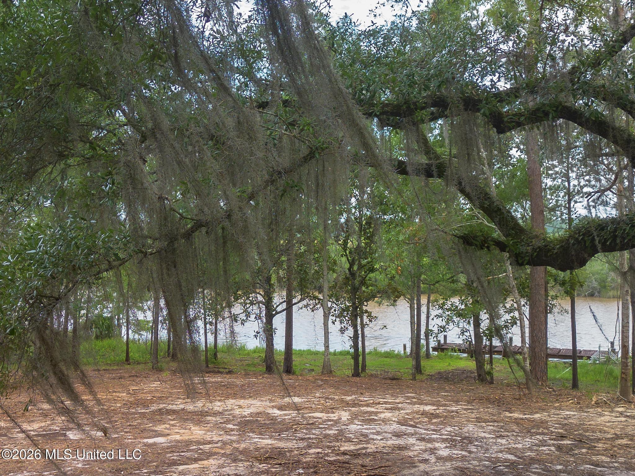 Parcel 2 Menge Avenue