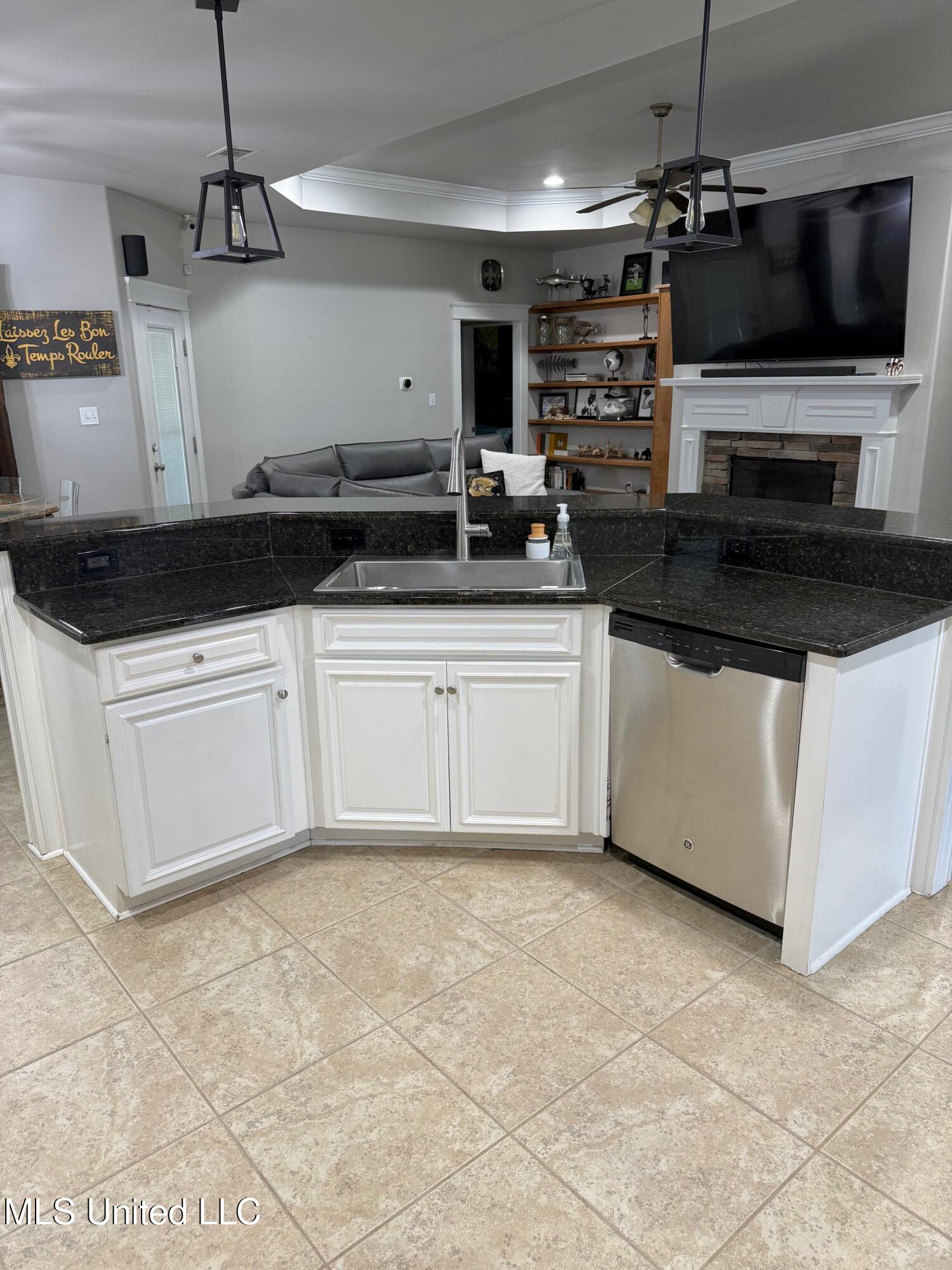 775 Bay Breeze Dr, Biloxi, Mississippi image 4