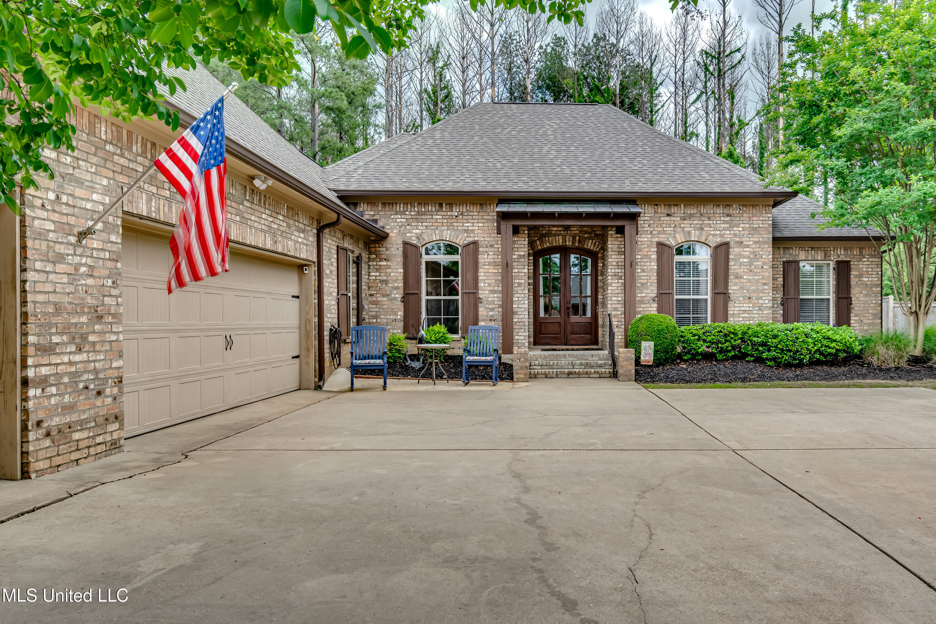 115 Grayhawk Drive, Madison, Mississippi image 1