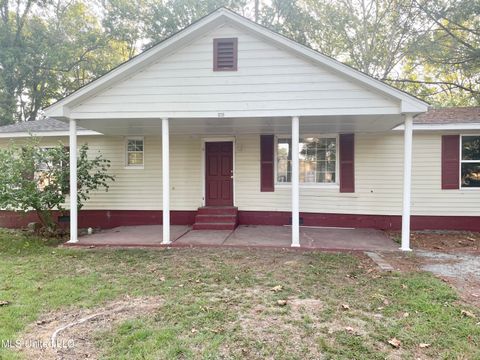 Homes For Sale - 1235 Jacks Avenue<br/> Tunica, MS 38676