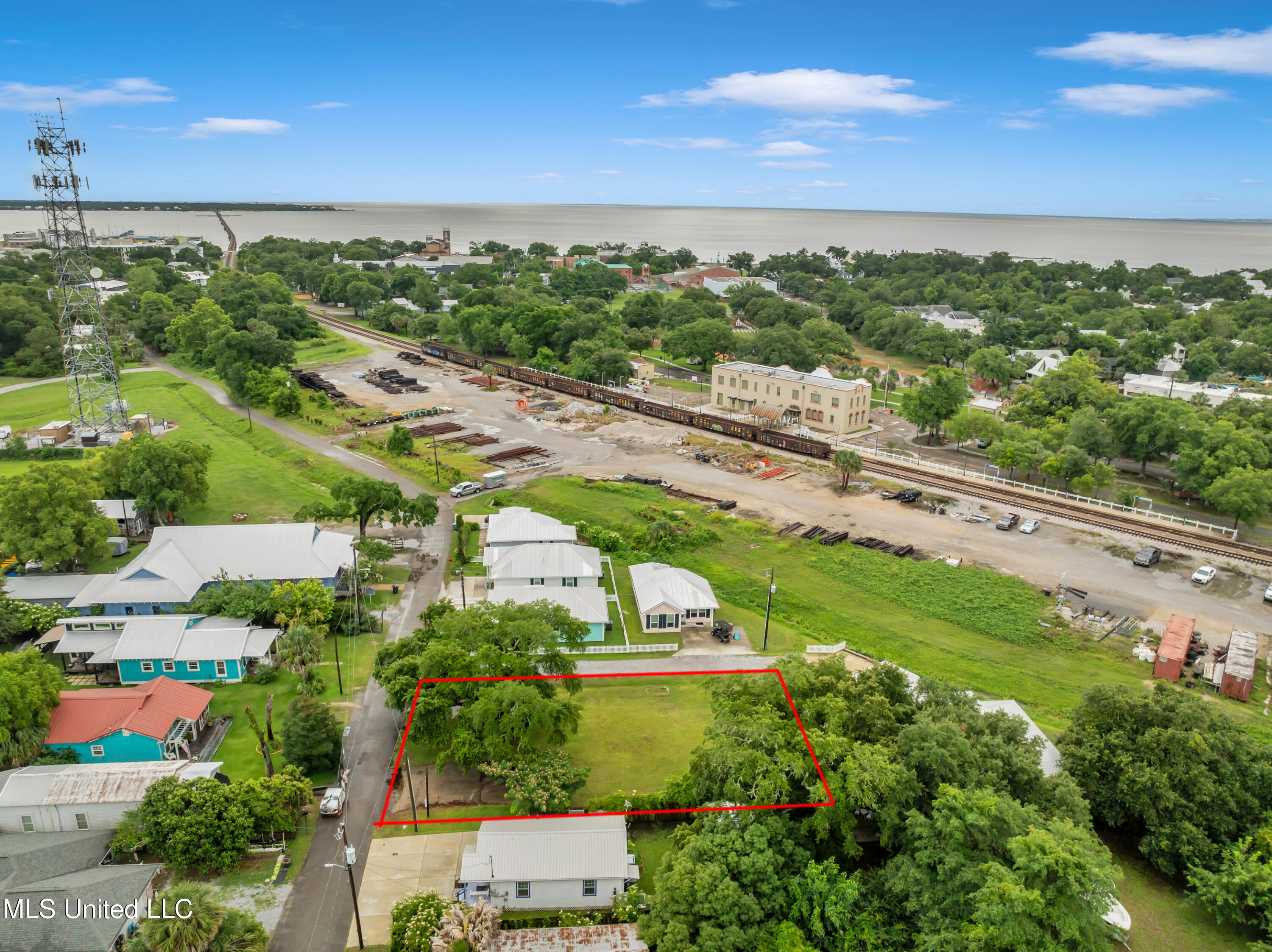 306 Union Street, Bay Saint Louis, Mississippi image 11