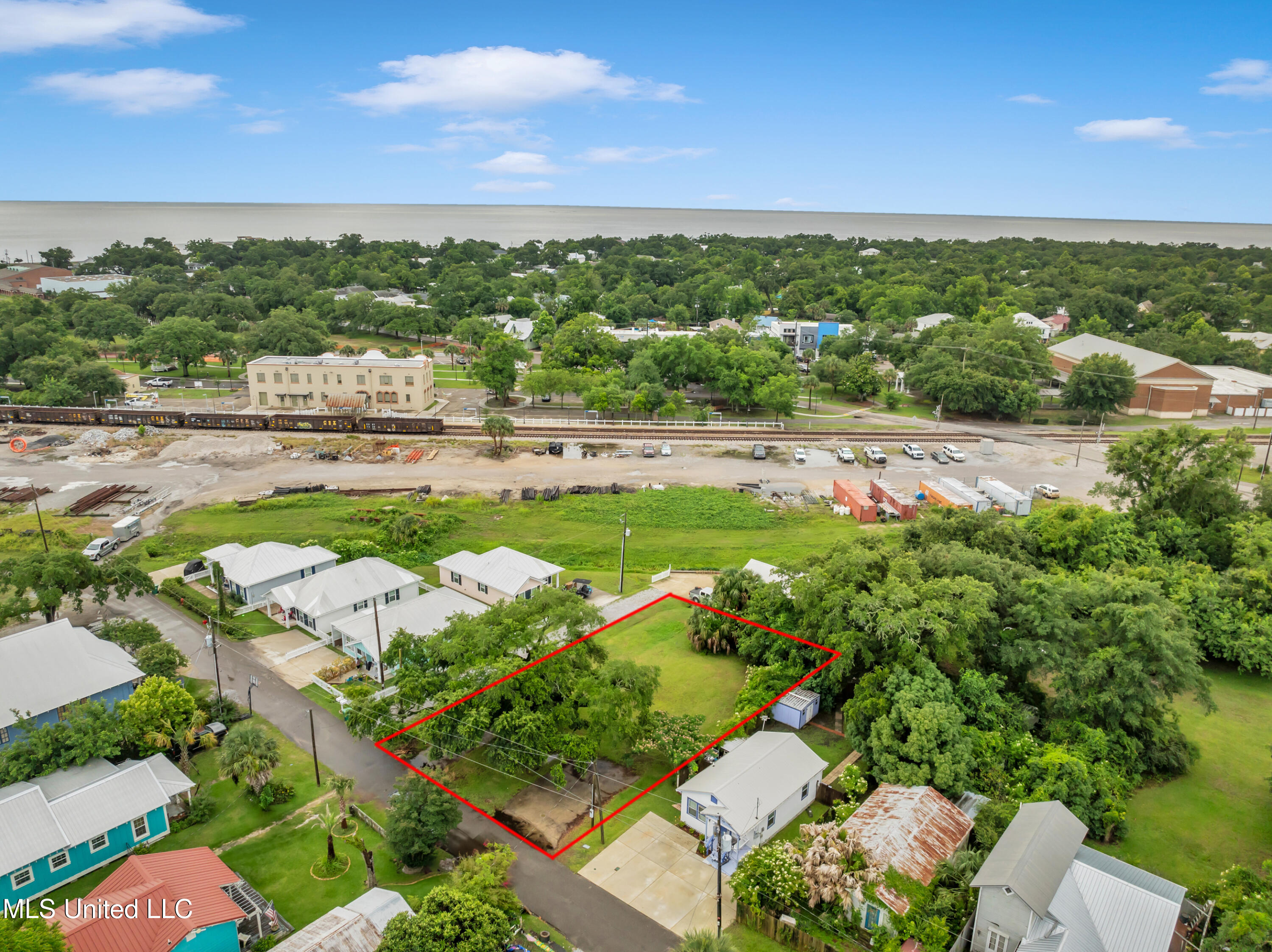 306 Union Street, Bay Saint Louis, Mississippi image 10