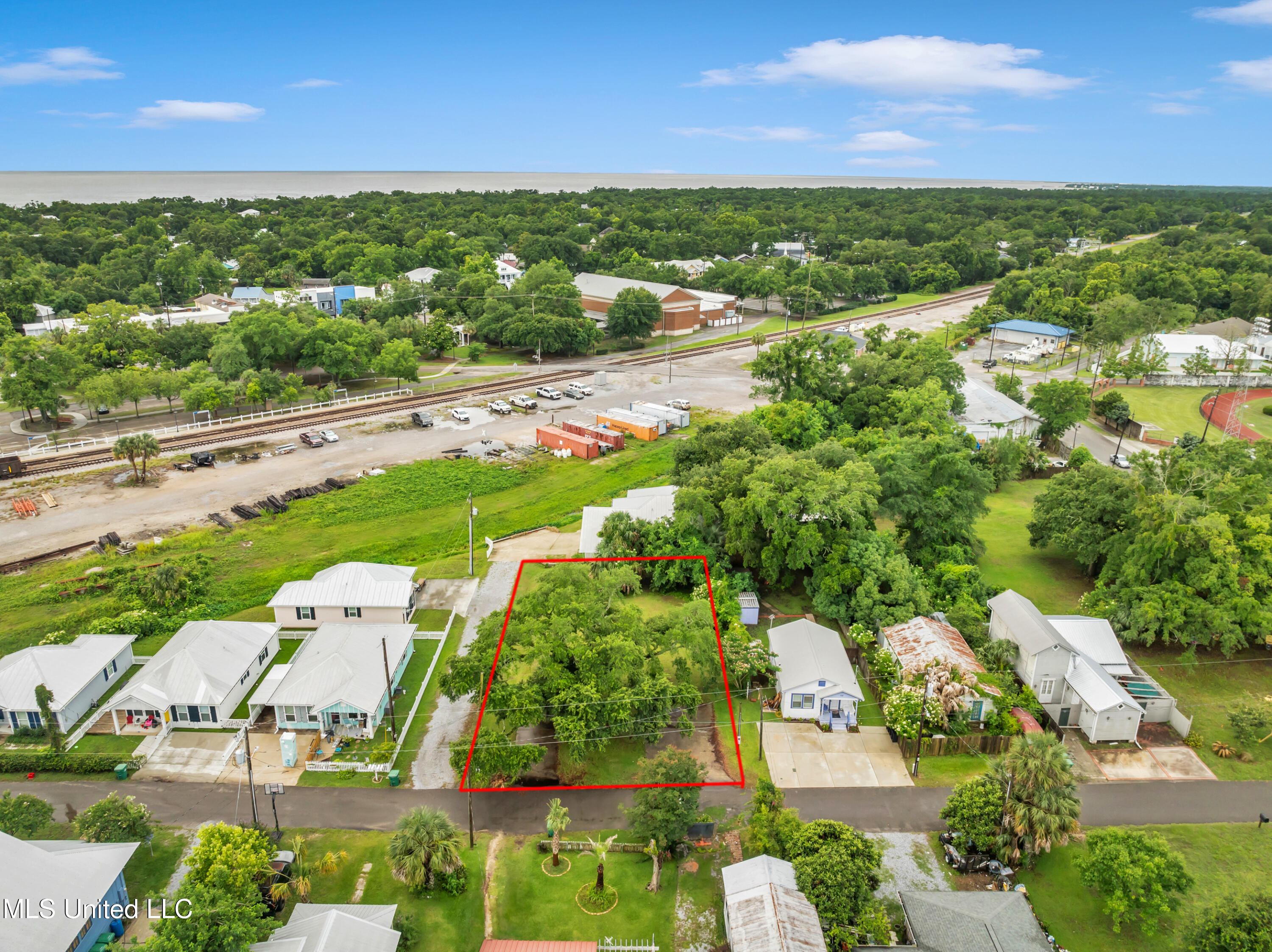 306 Union Street, Bay Saint Louis, Mississippi image 9