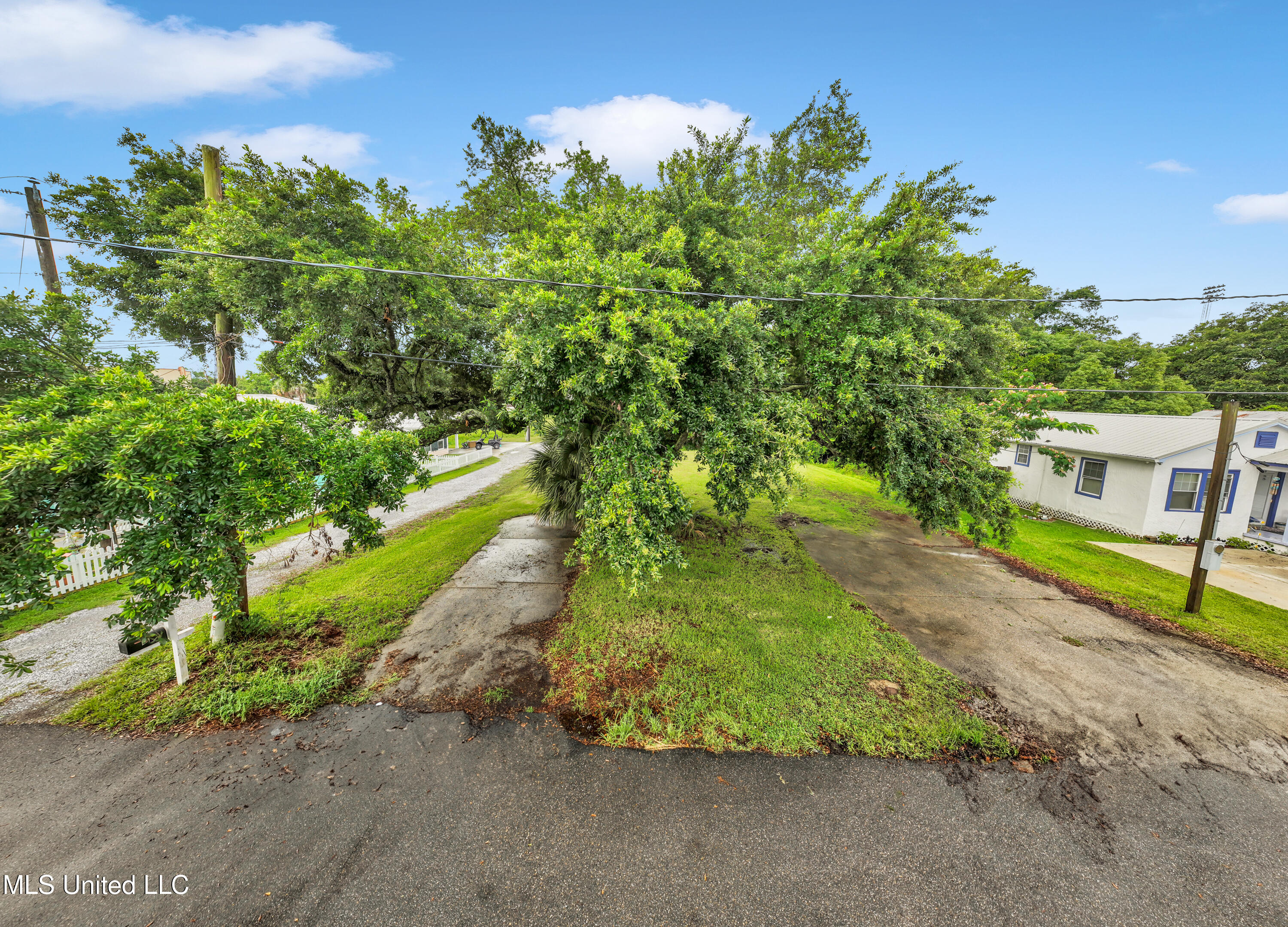 306 Union Street, Bay Saint Louis, Mississippi image 8