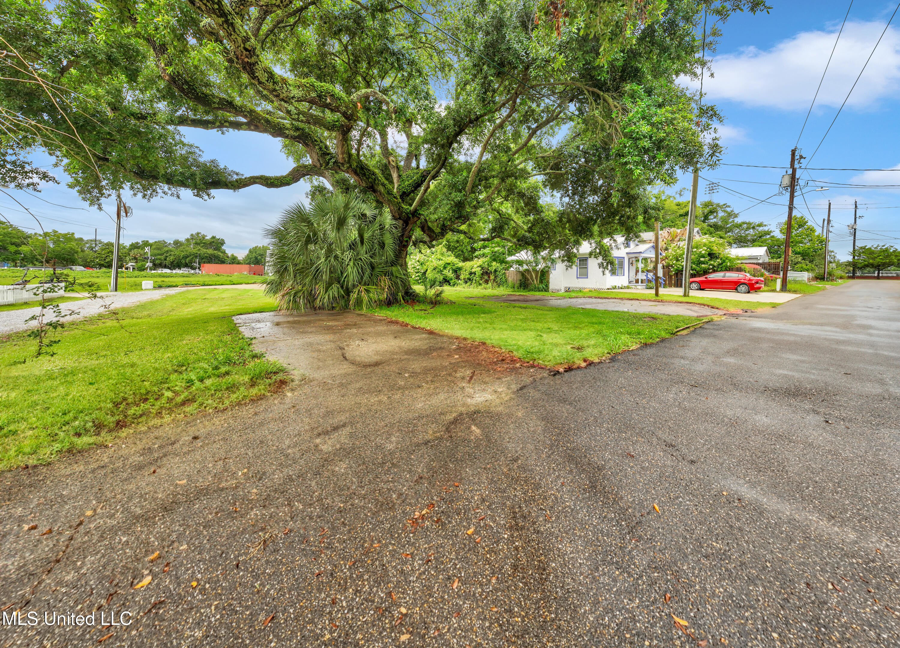 306 Union Street, Bay Saint Louis, Mississippi image 3