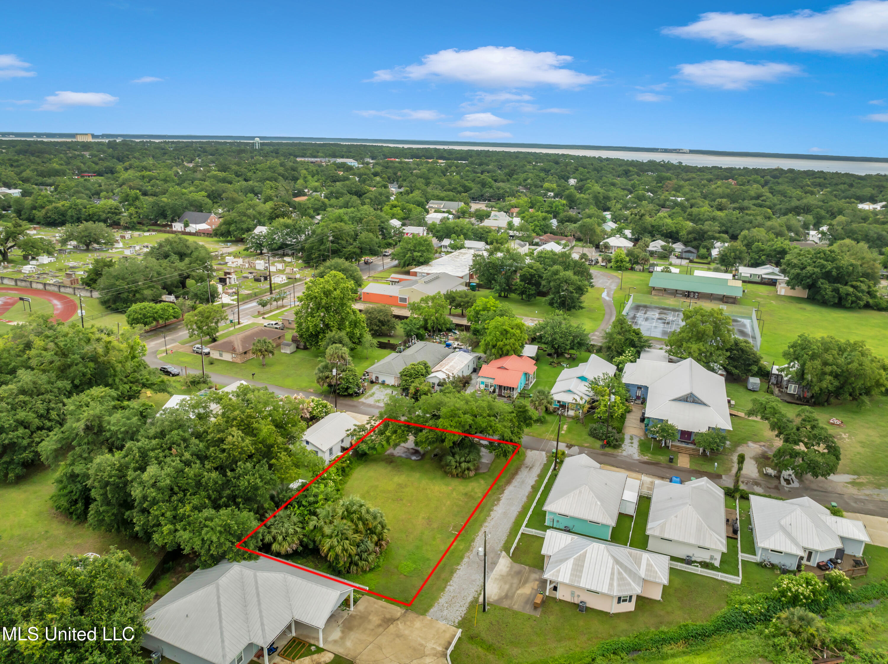 306 Union Street, Bay Saint Louis, Mississippi image 13