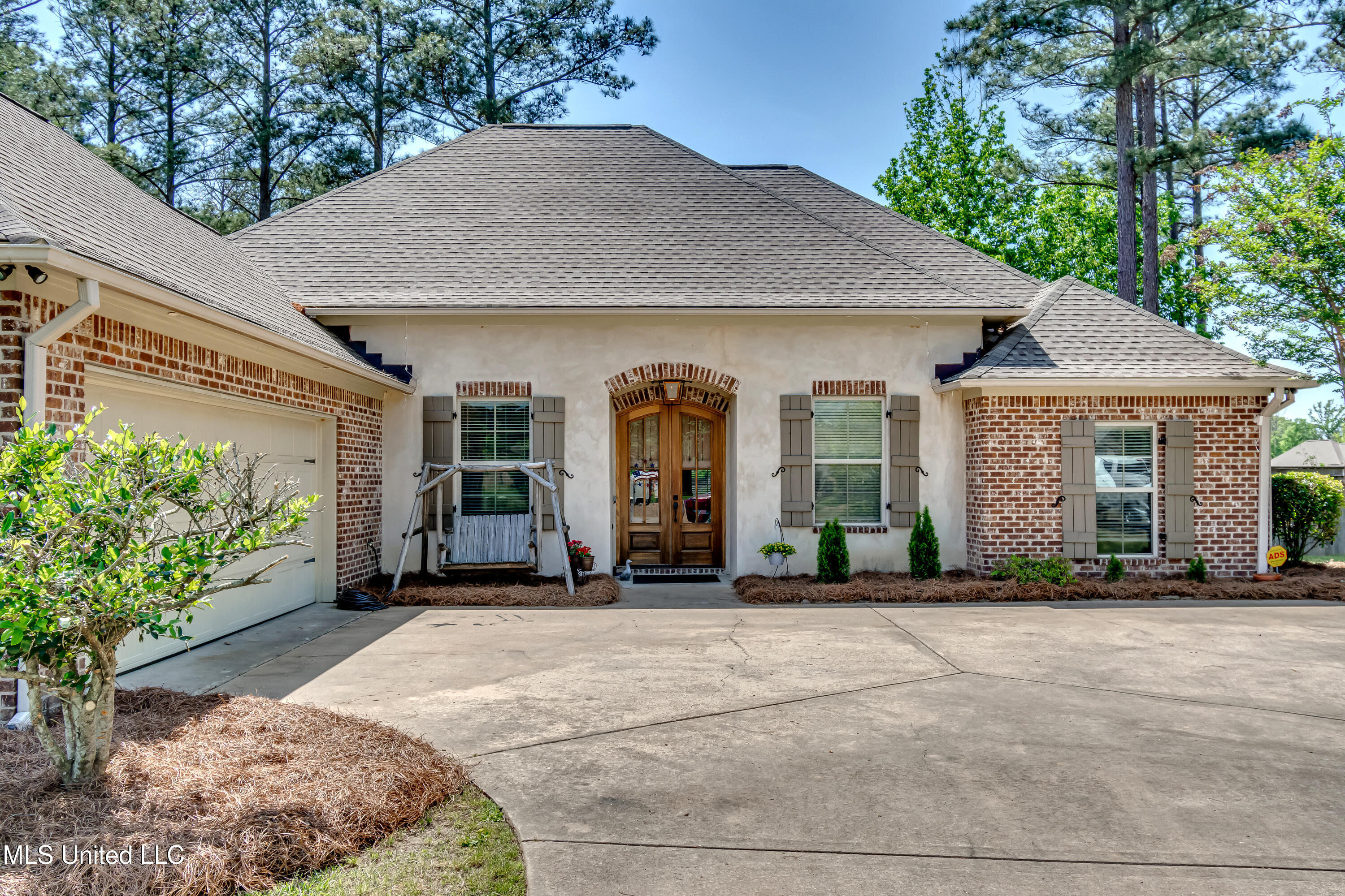 111 Claw Creek Cove, Madison, Mississippi image 5