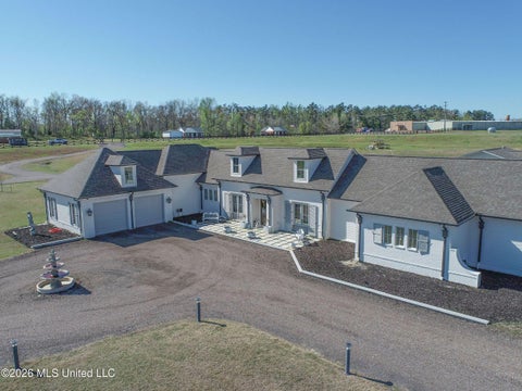 Homes For Sale - 23057 Ms-6<br/> Batesville, MS 38606