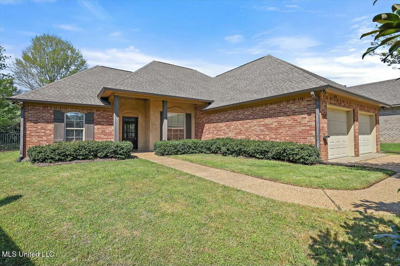 623 Chambord Drive, Brandon, Mississippi image 2