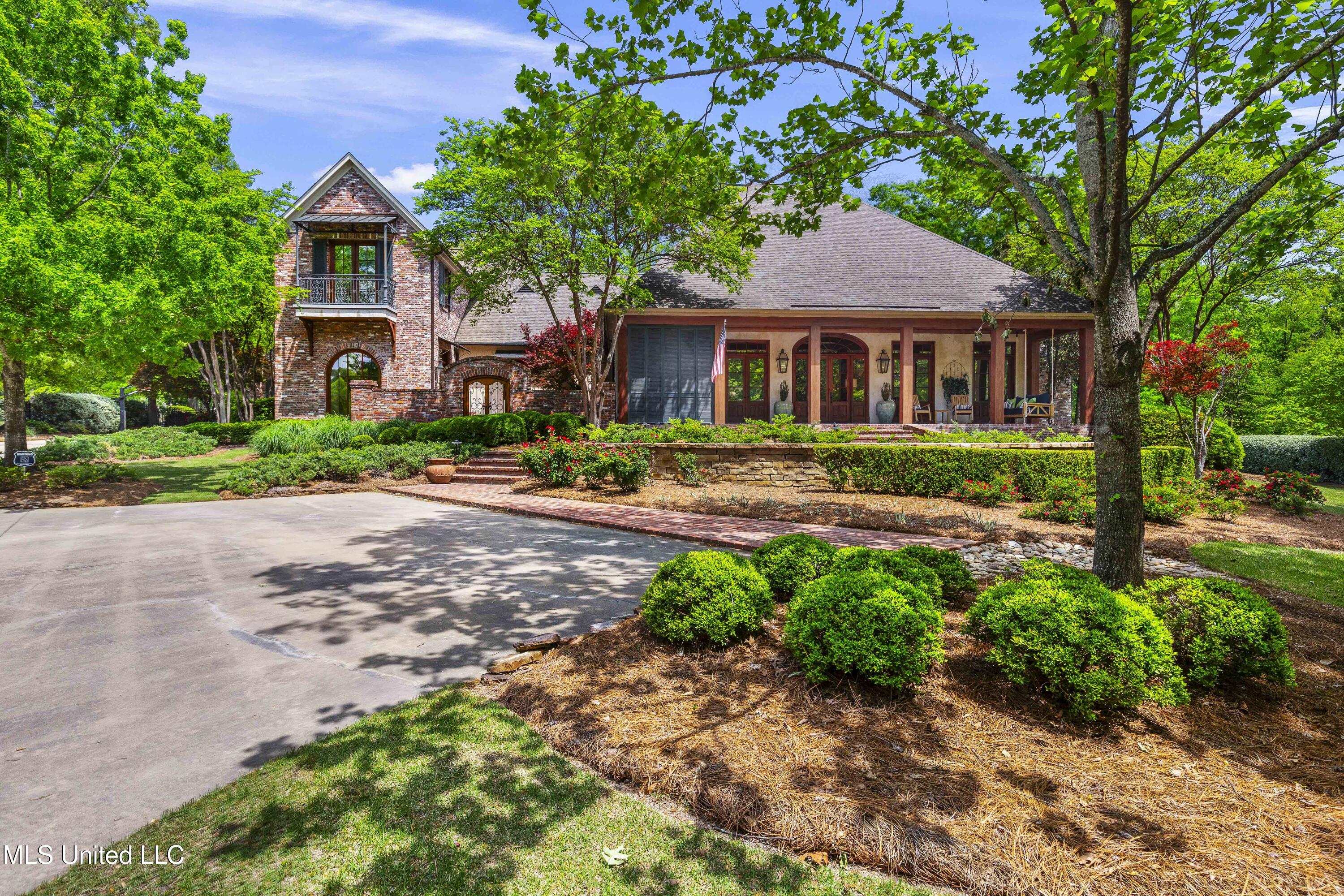 112 Langdon Drive, Madison, Mississippi image 1