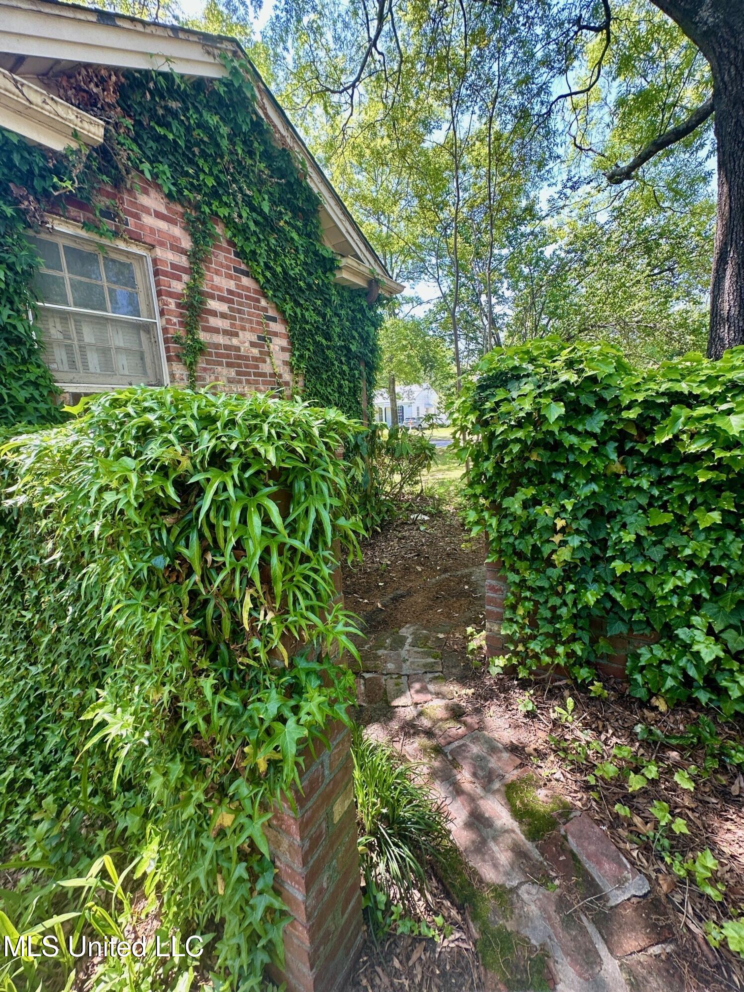301 S Victoria Avenue, Cleveland, Mississippi image 31