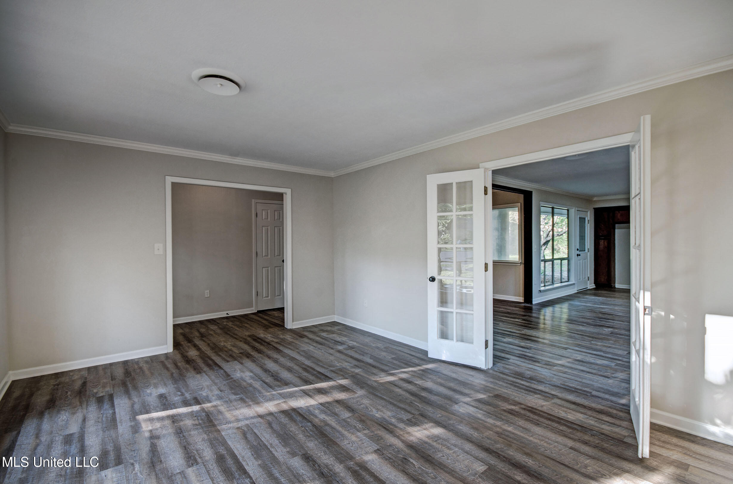 160 Chelsea Court, Jackson, Mississippi image 8