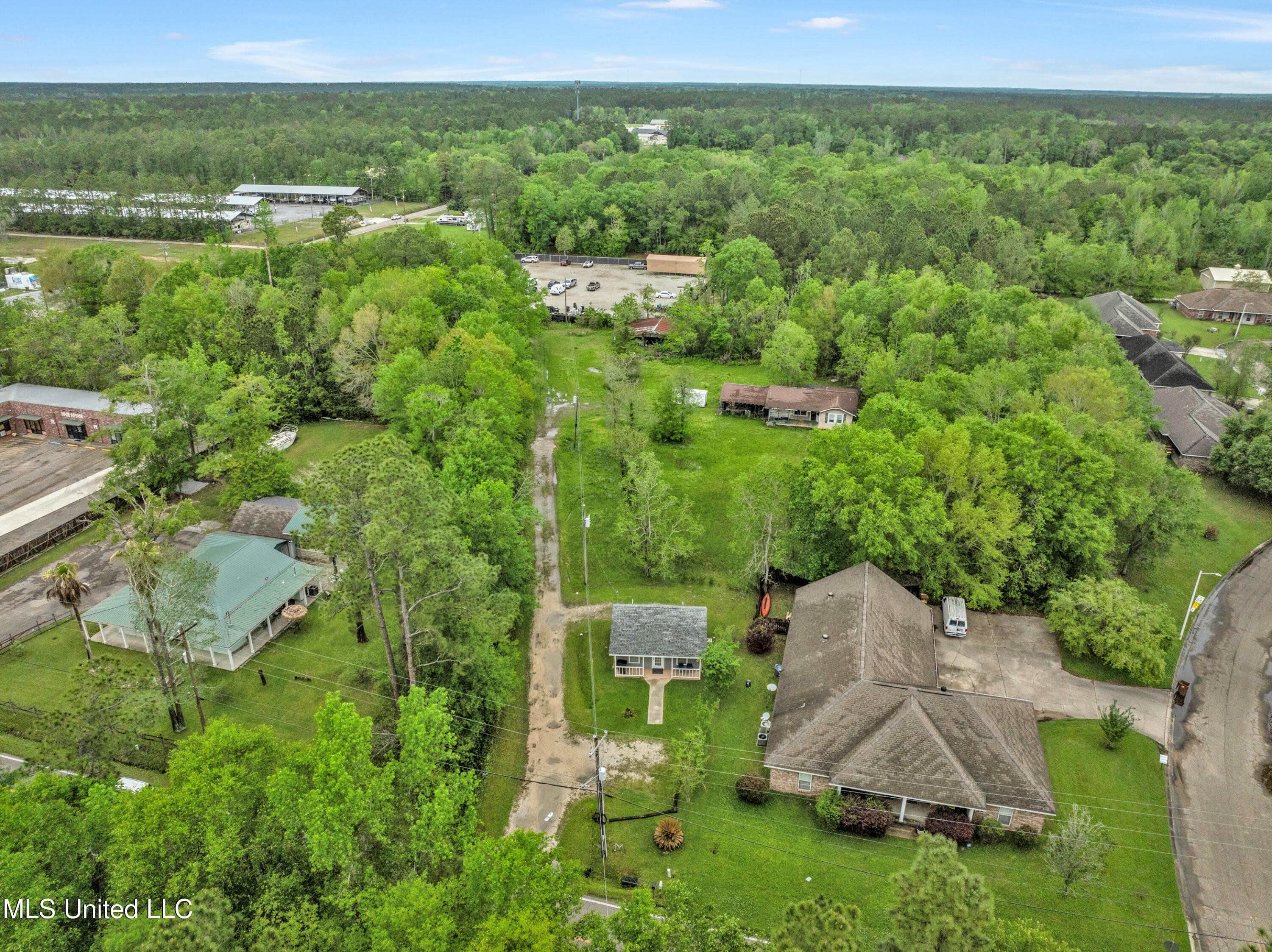 20294 Daugherty Road, Long Beach, Mississippi image 2