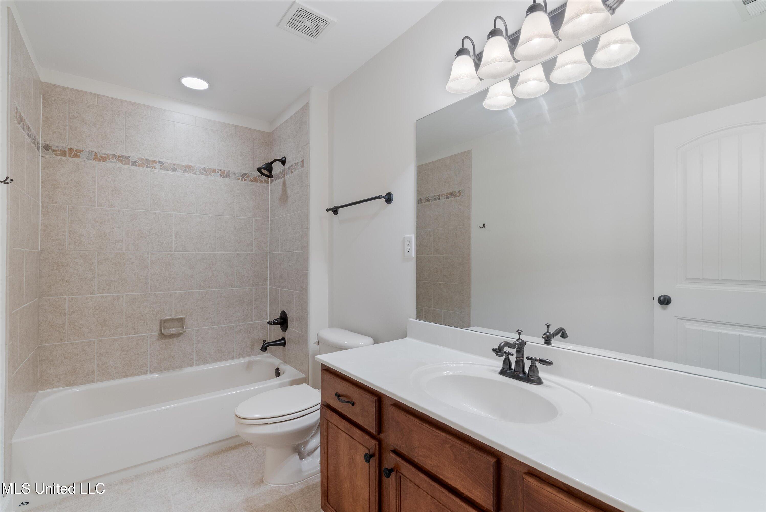 6270 Moondance Cove, Olive Branch, Mississippi image 26