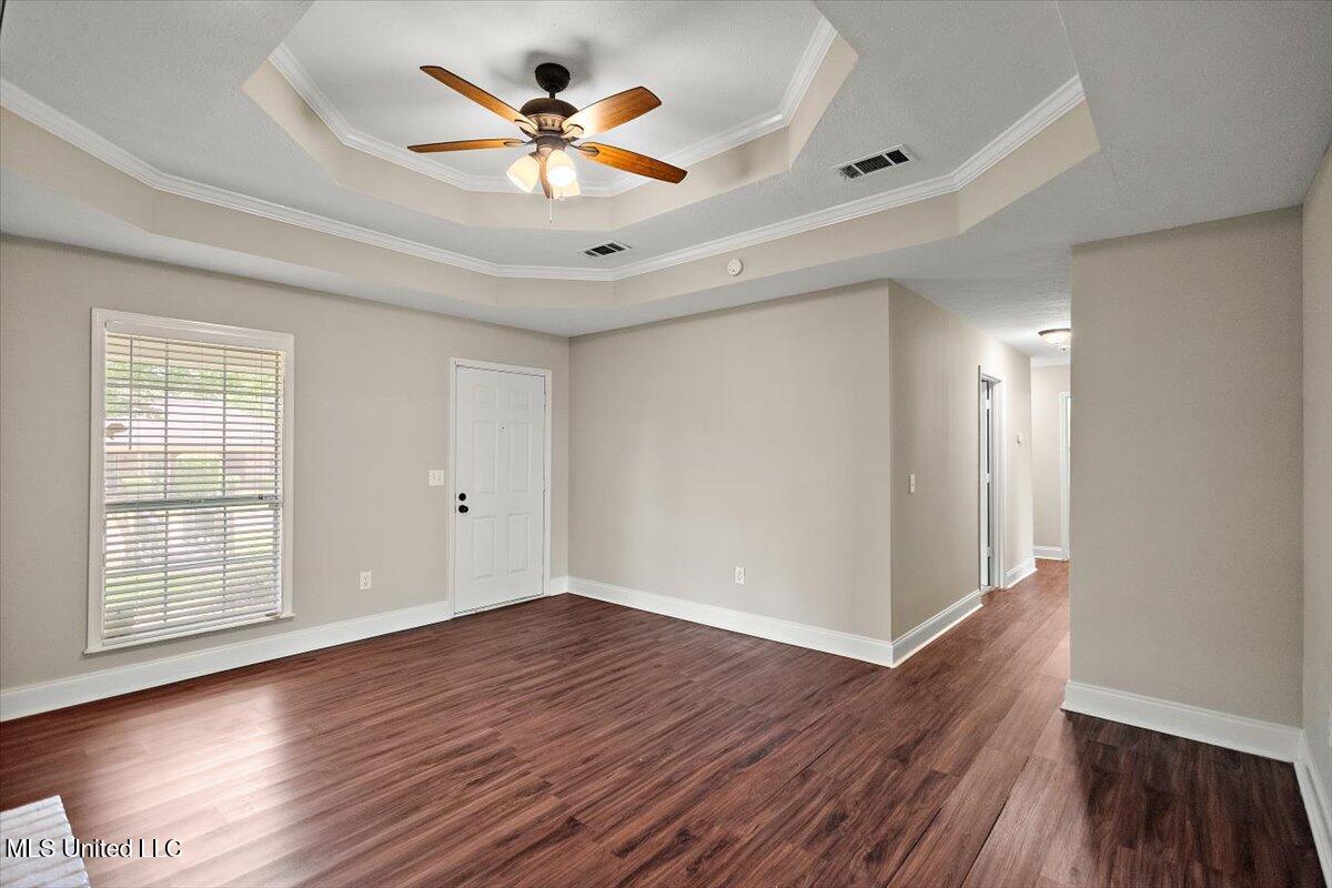 4262 Glennoak Circle, Byram, Mississippi image 8