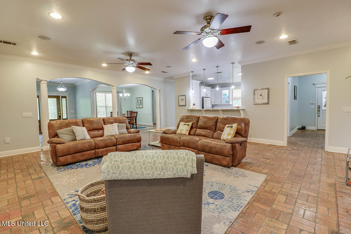 19071 Goff Farm Road, Moss Point, Mississippi image 4