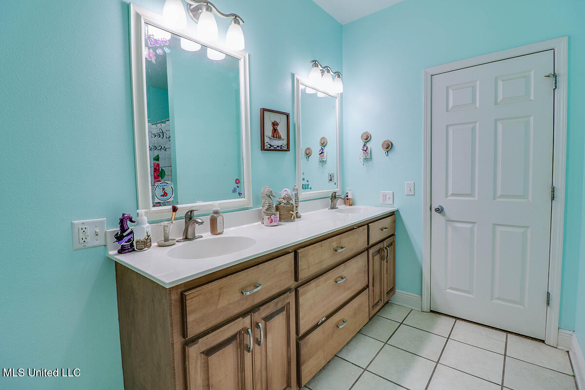 19071 Goff Farm Road, Moss Point, Mississippi image 23