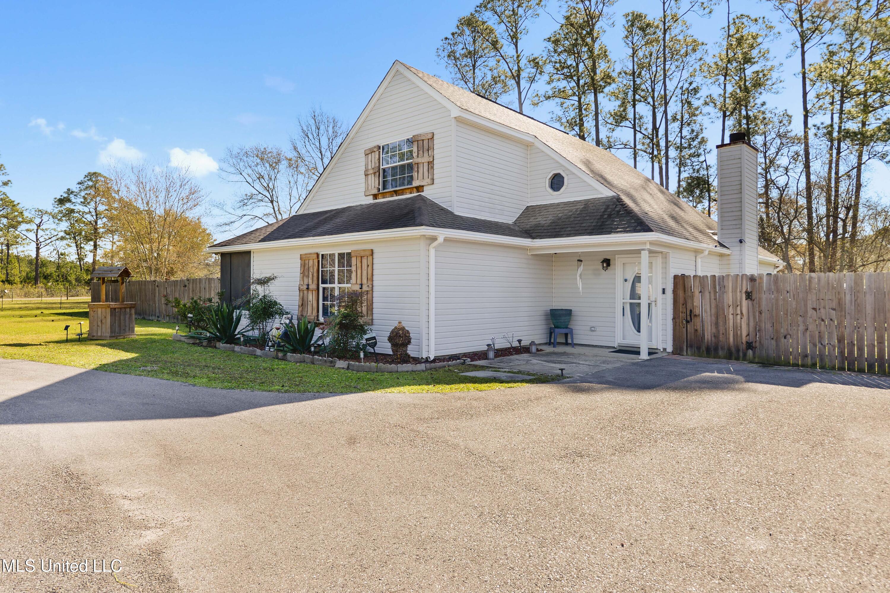 7124 Smith Road, Long Beach, Mississippi image 2