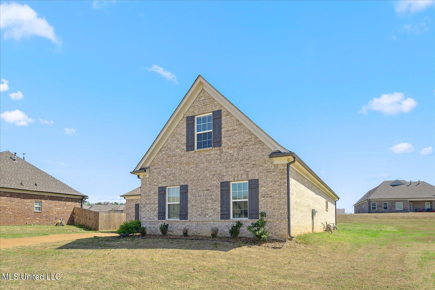 729 Rikard Drive, Hernando, Mississippi image 3