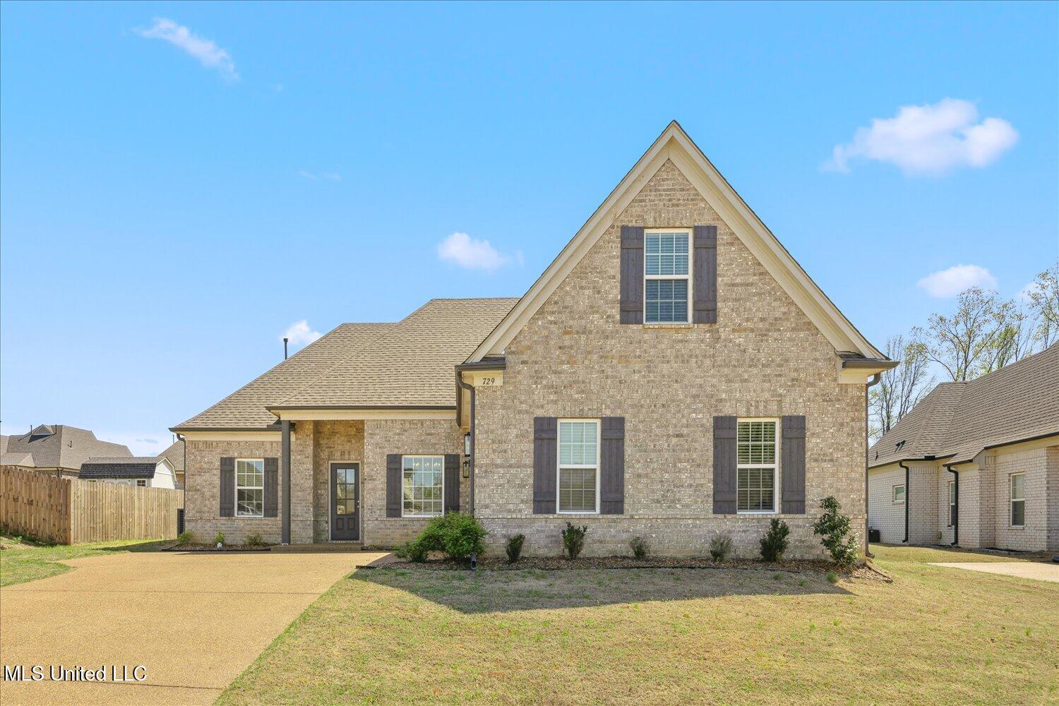 729 Rikard Drive, Hernando, Mississippi image 1