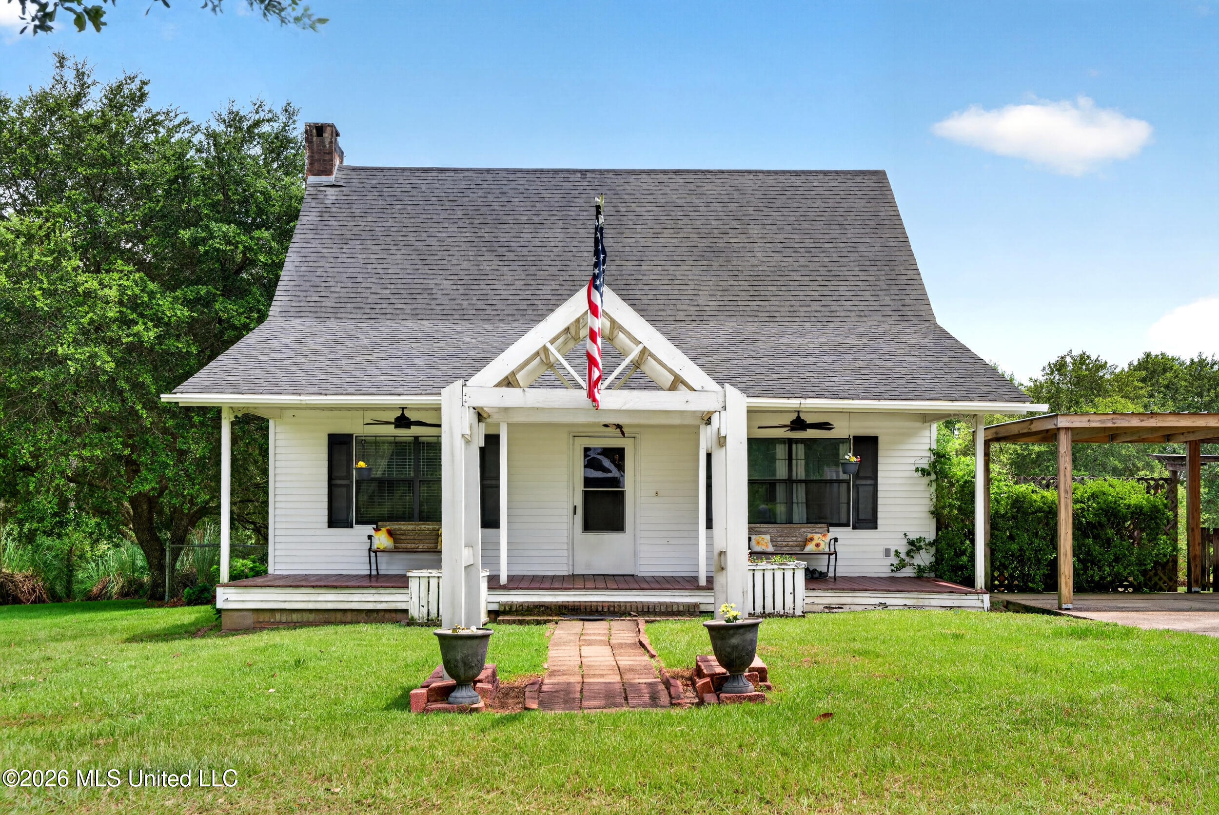 574 Slade Woodward Road