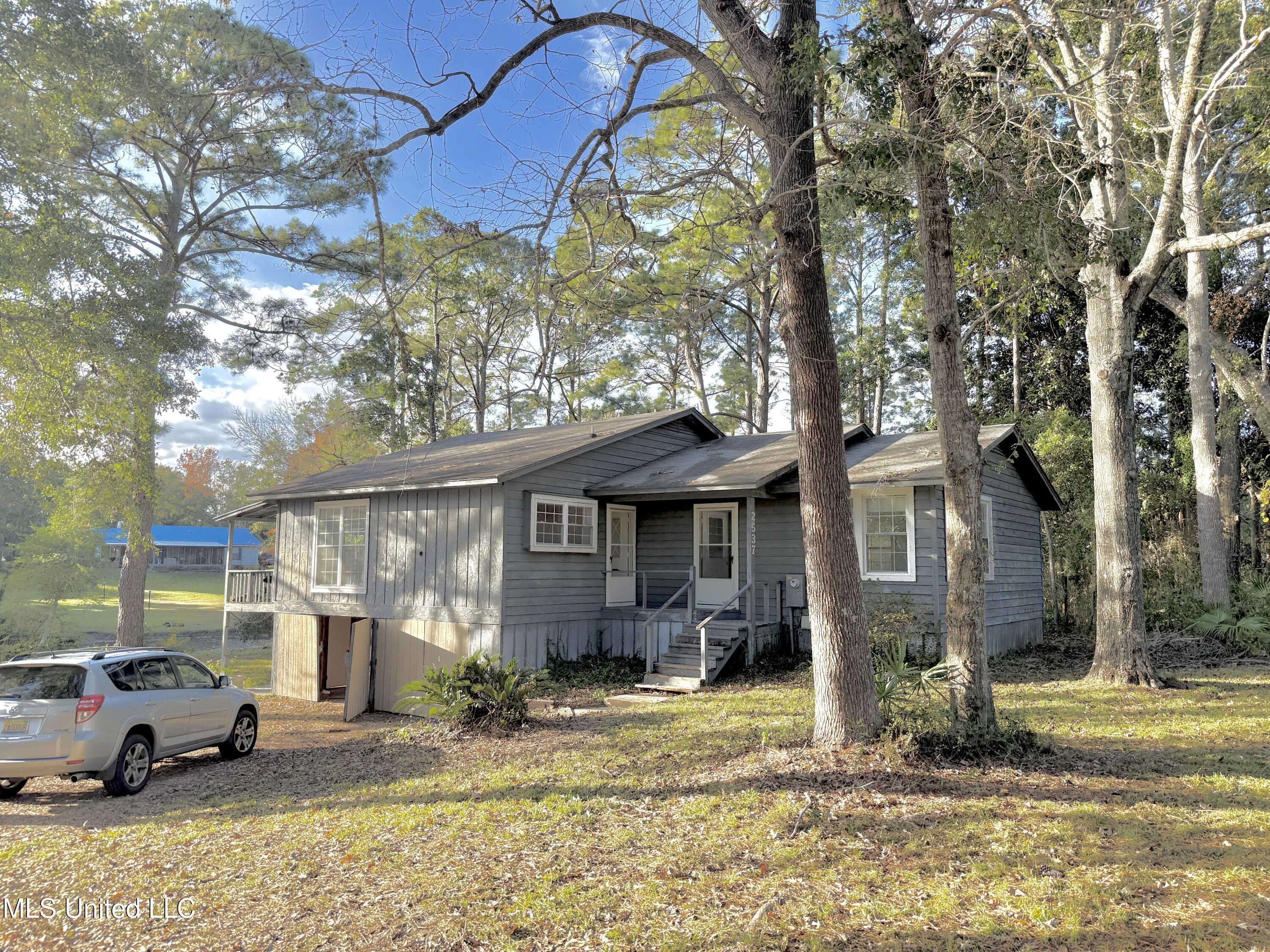 2537 Caravelle Circle, Gautier, Mississippi image 1