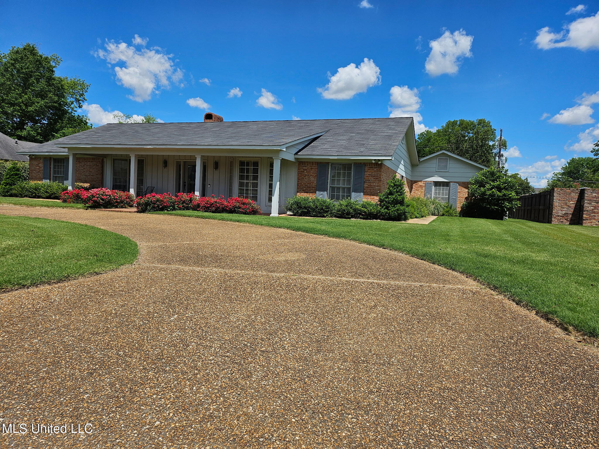 719 Sumner Avenue, Greenwood, Mississippi image 1